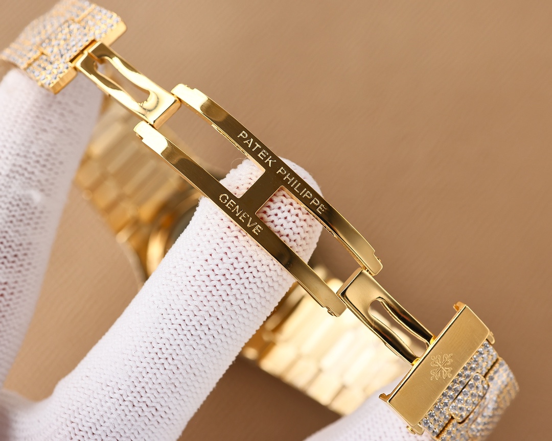 Patek Philippe Platinum Nautilus Watches