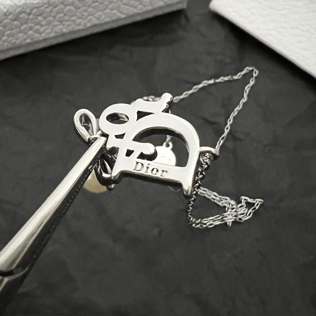 Dior necklace