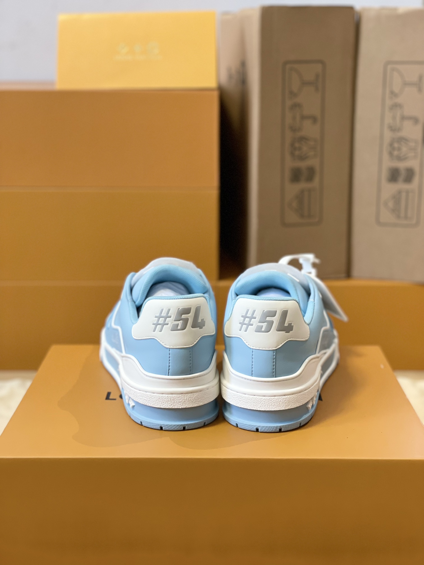 Louis Vuitton Trainer Couples Style FD0261