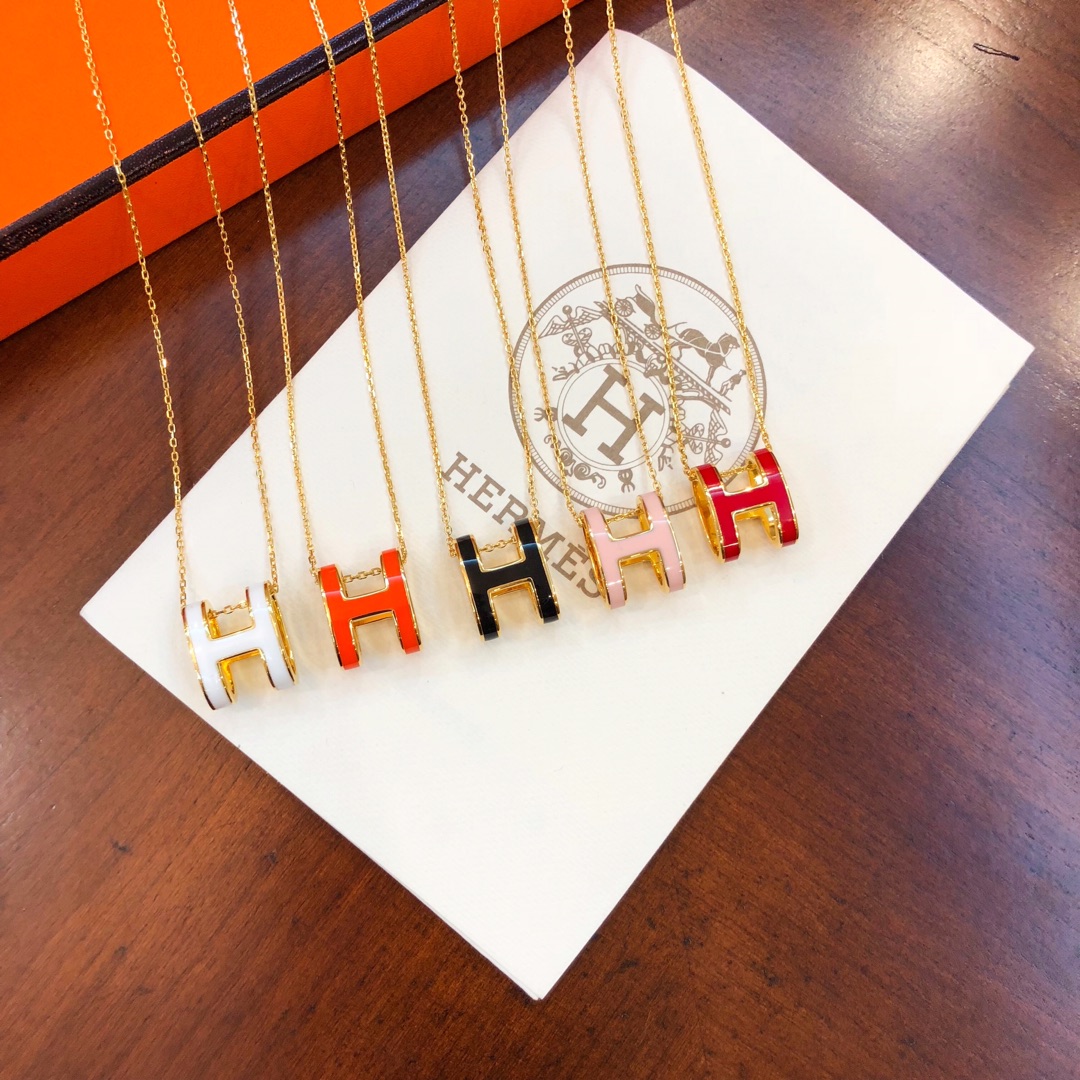 Hermes necklace