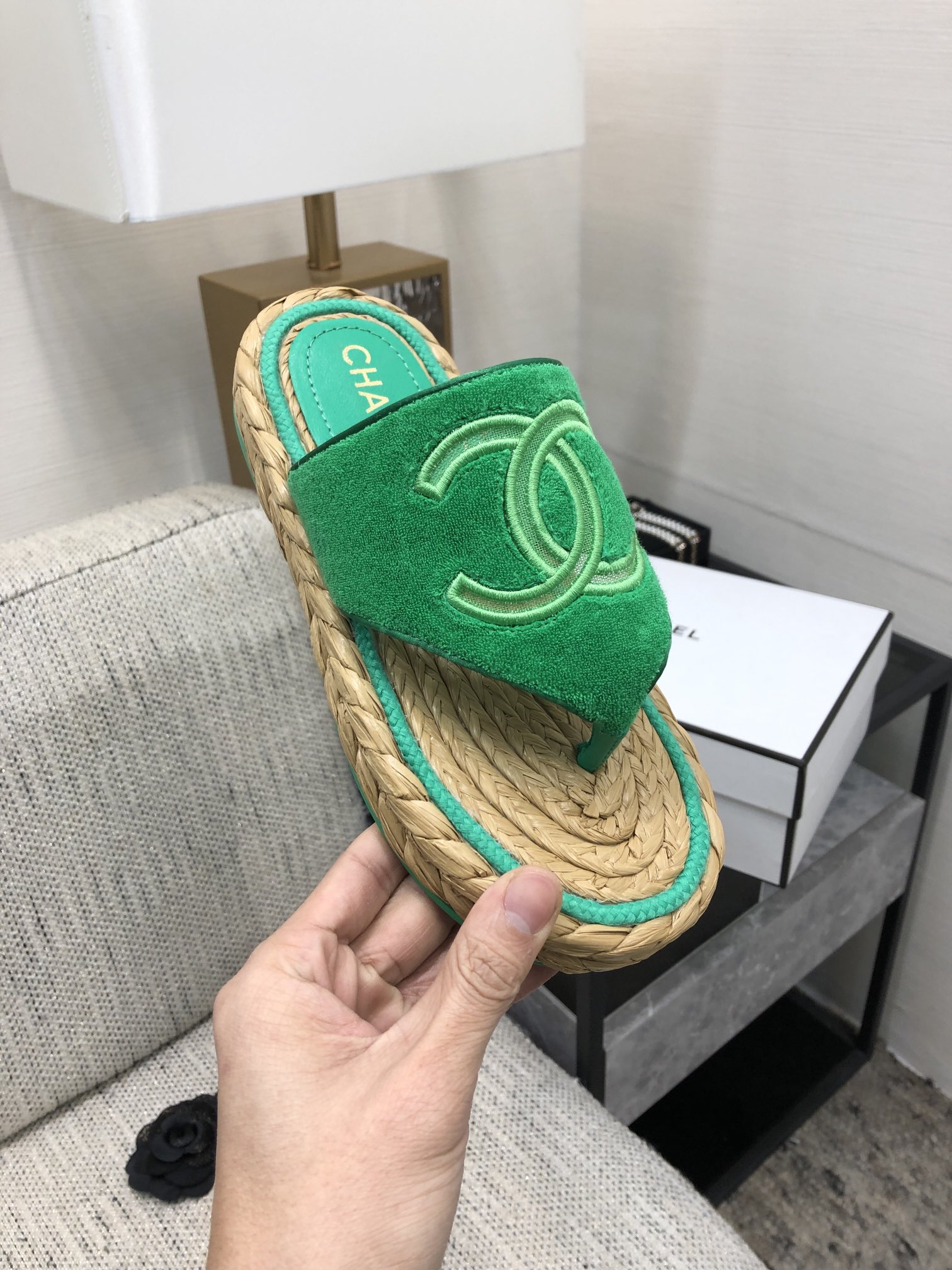 CHANEL 2022 knitted flip-flops fashionable and versatile series Imported custom towel fabric