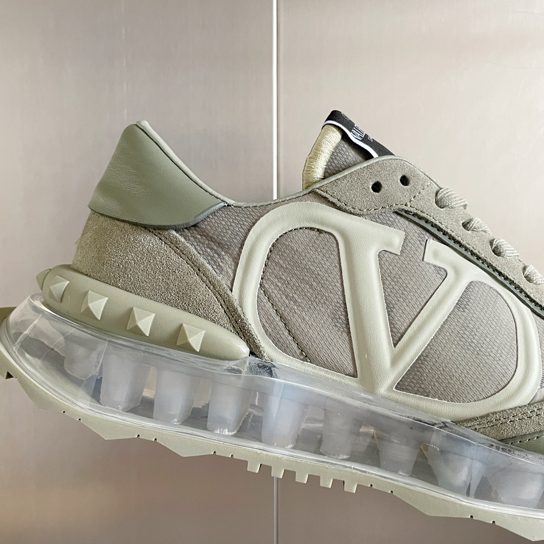 【Valentino】𝟐𝟎𝟐𝟏/𝐒𝐒 𝐧𝐞𝐰  Valentino new NETRUNNER series casual air cushion sports shoes