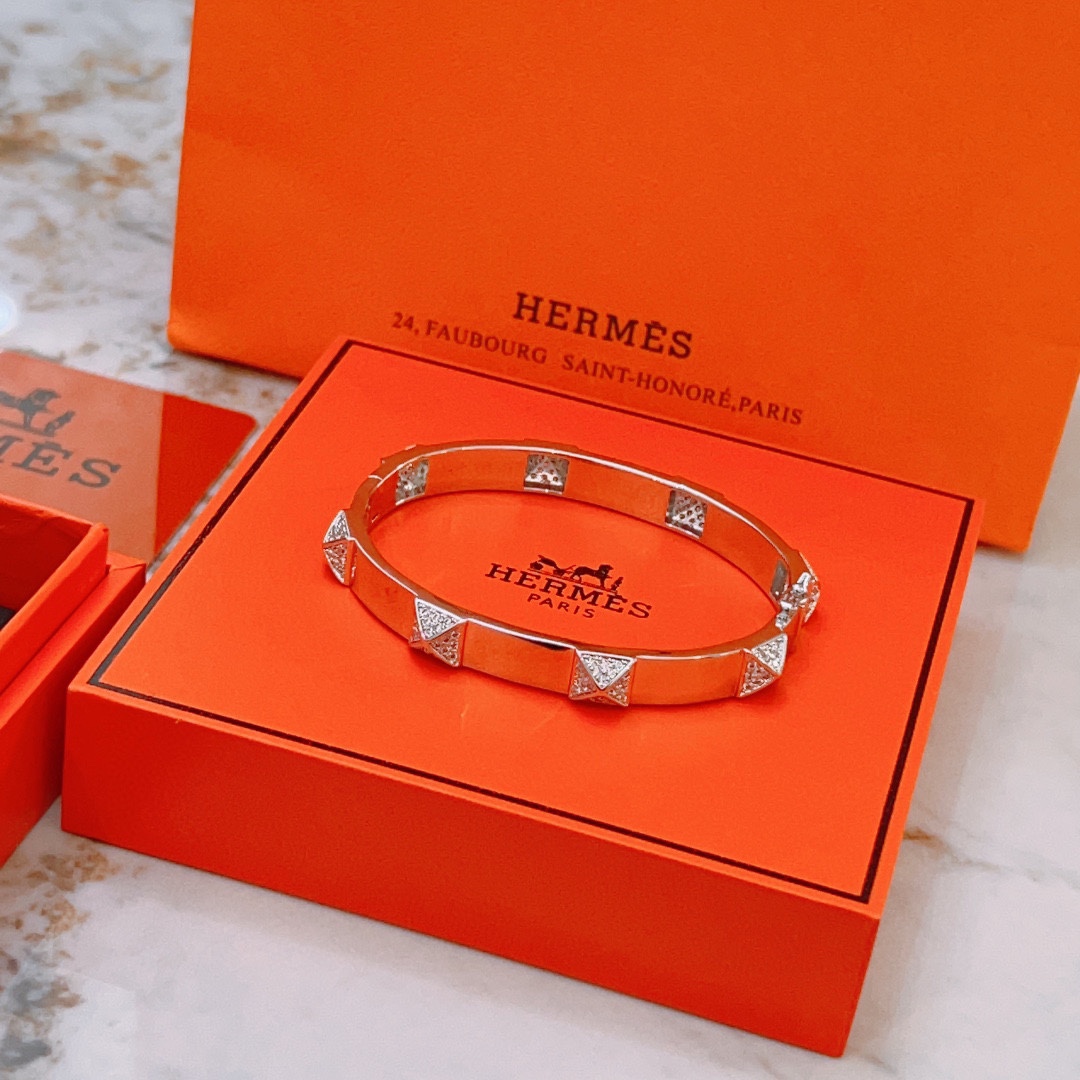 Hermes bracelet