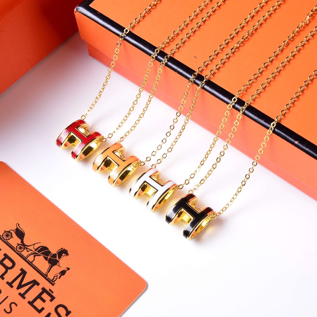 Hermes necklace