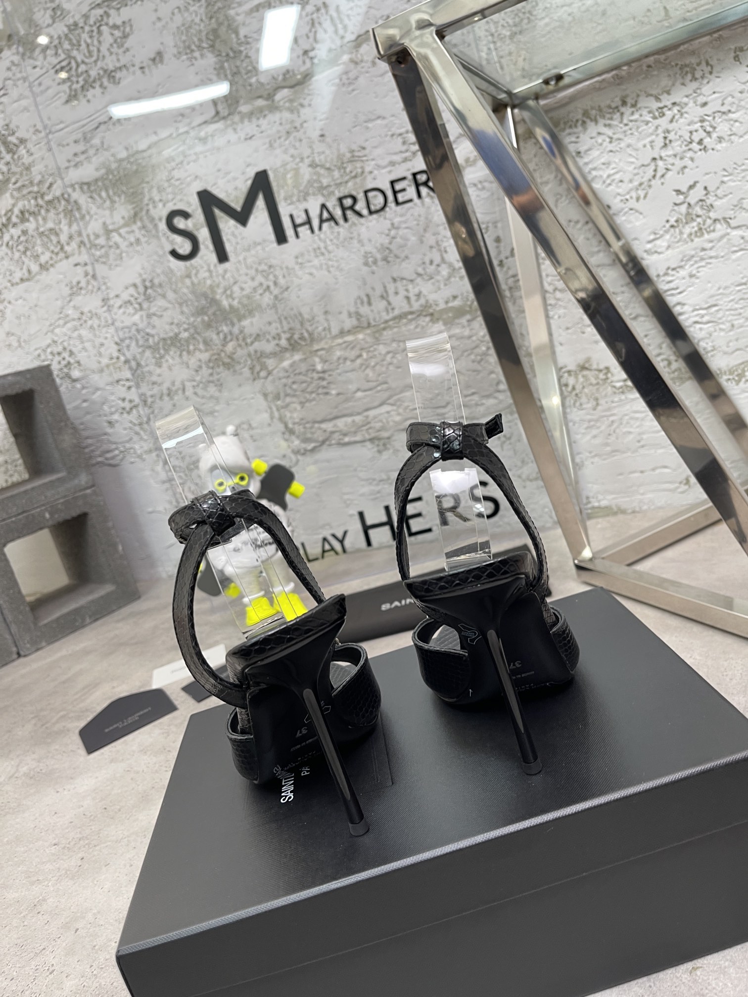 𝙎𝙖𝙞𝙣𝙩 𝙇𝙖𝙪𝙧𝙚𝙣𝙩 | 𝟐𝟎𝟐𝟐/𝐒𝐒 𝐧𝐞𝐰 YSL｜Early spring hot ysl high heel sandals Italian leather sole