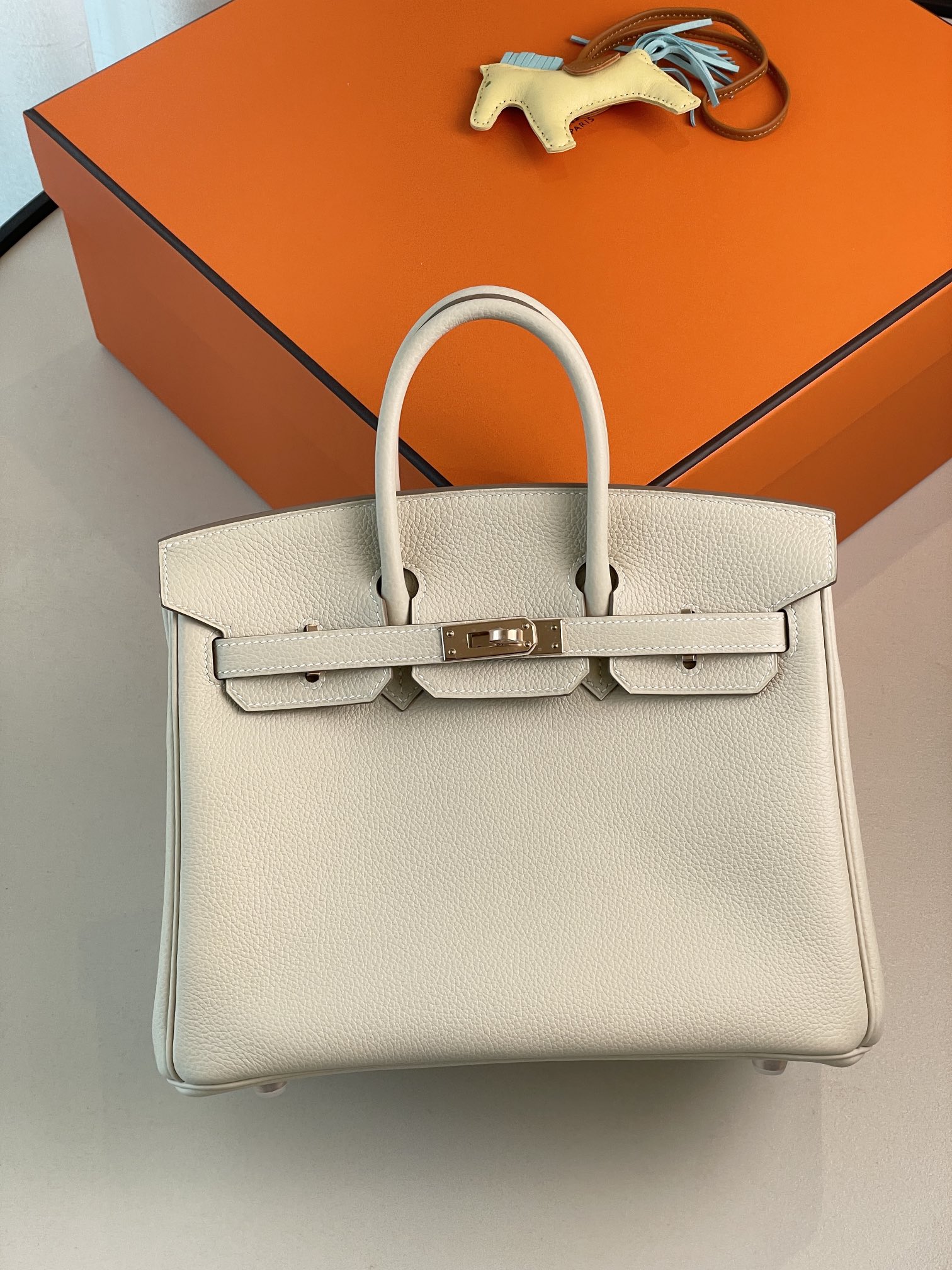 Birkin25 Milk Shake White Togo Rose Gold Button
