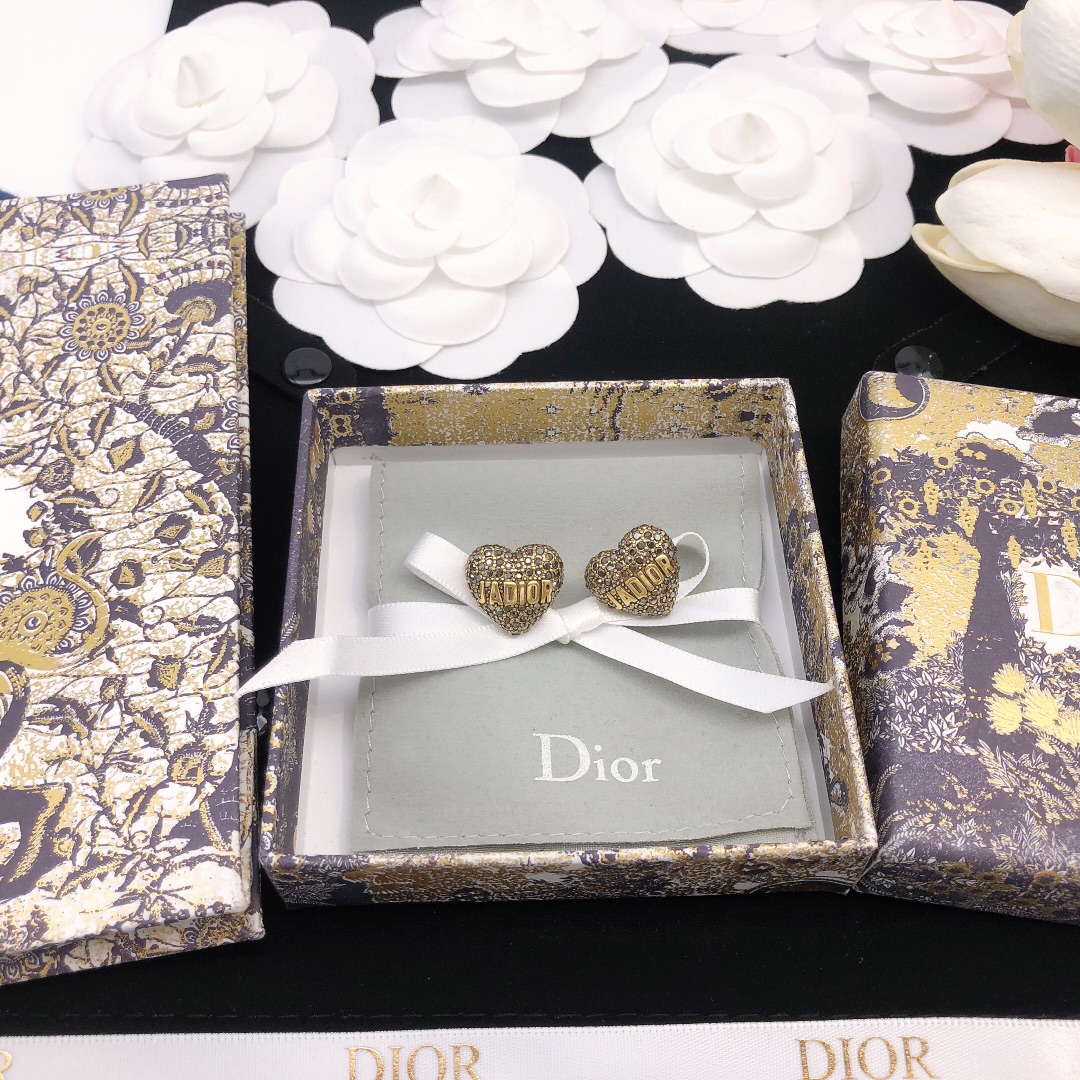 Dior Jadior Letter Heart Stud Earrings