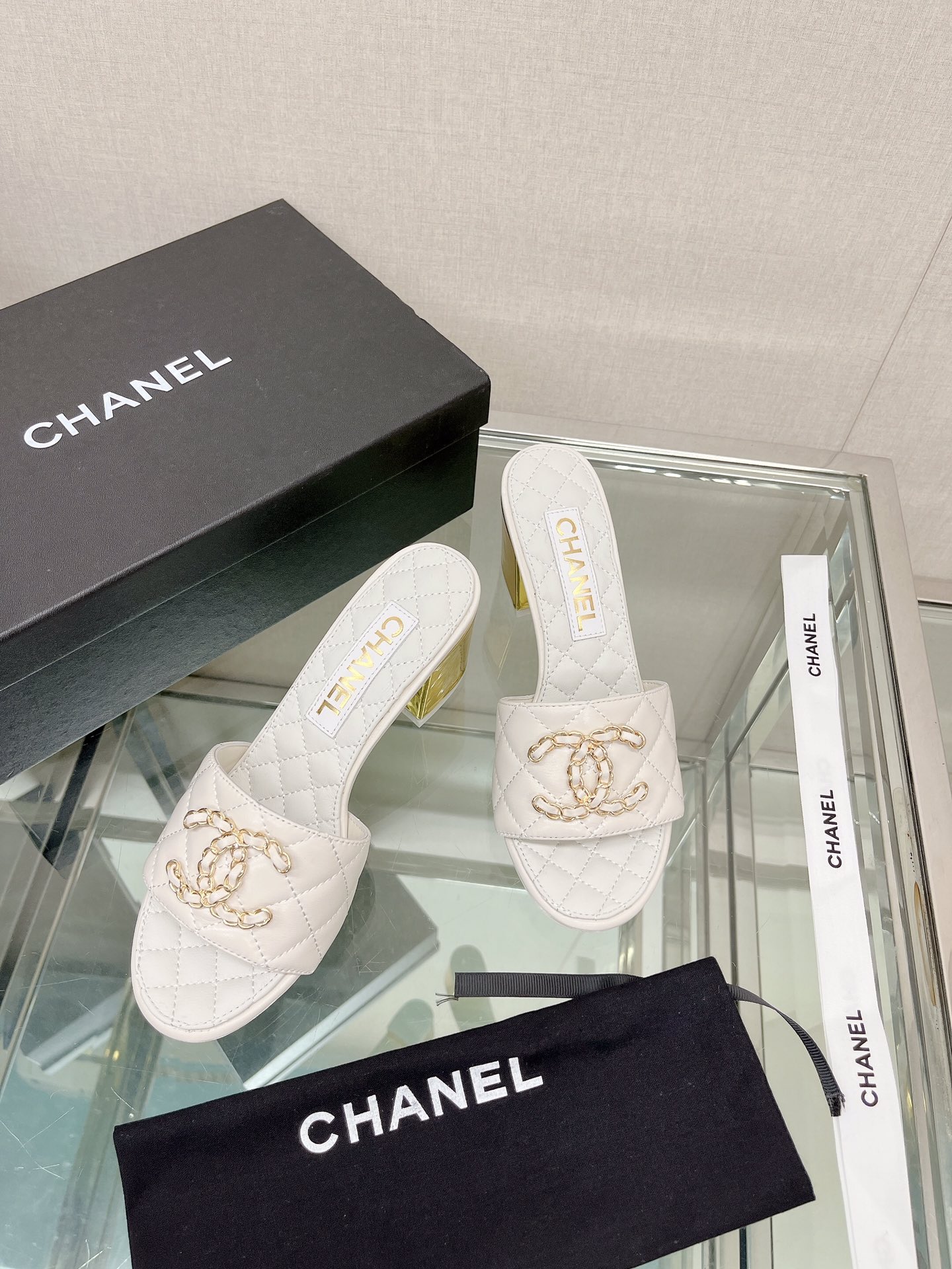 CHANEL 23Ss new diamond check chain double C buckle metal heel slippers sheepskin lining