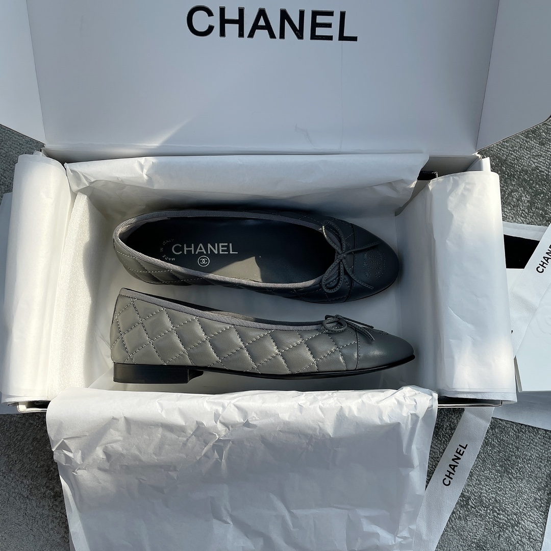 CHANEL classic ballet shoes the version is very positive classic models do not have to worry about the version