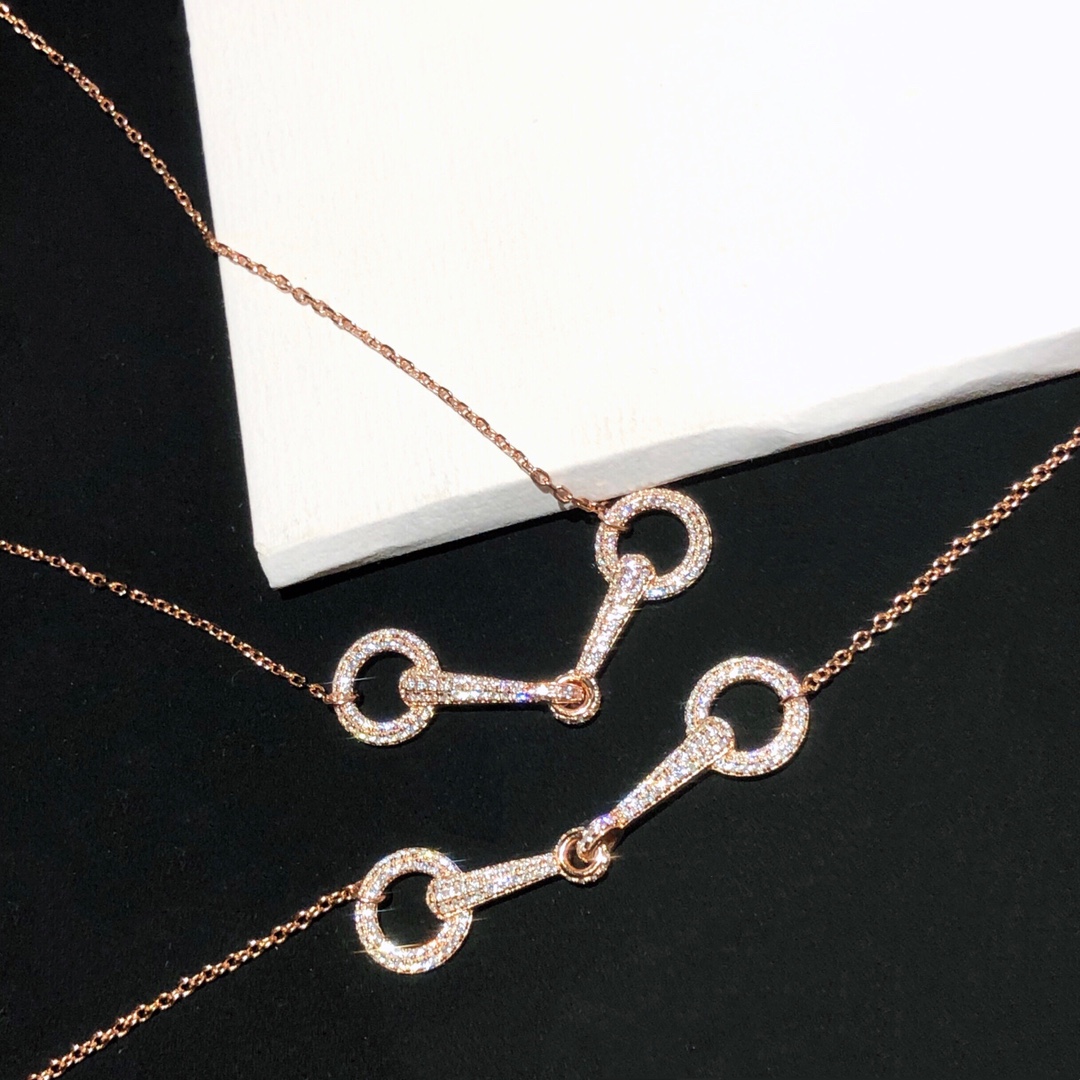 Hermes necklace