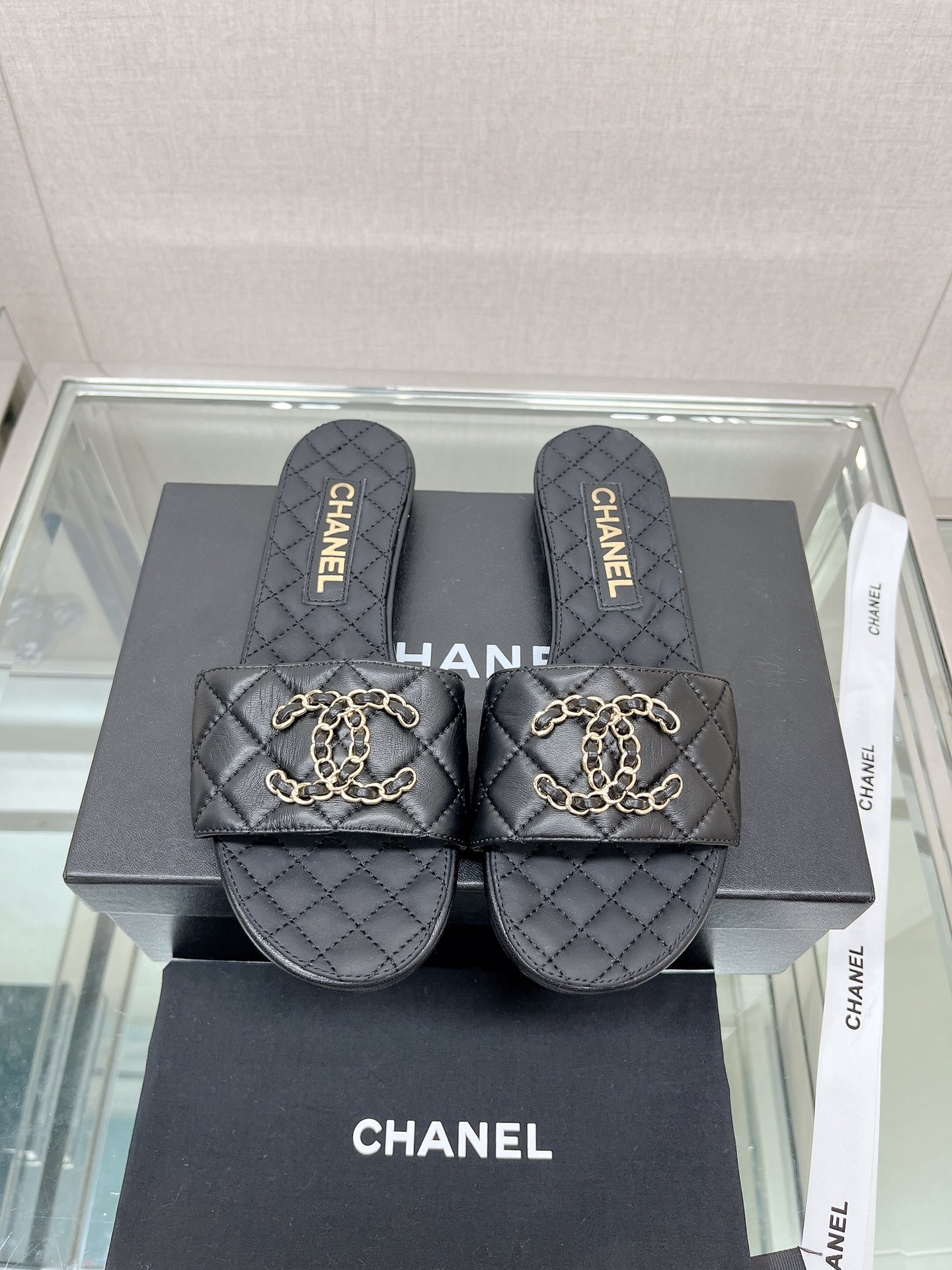 CHANEL 23Ss new diamond check chain double C buckle metal heel slippers sheepskin lining