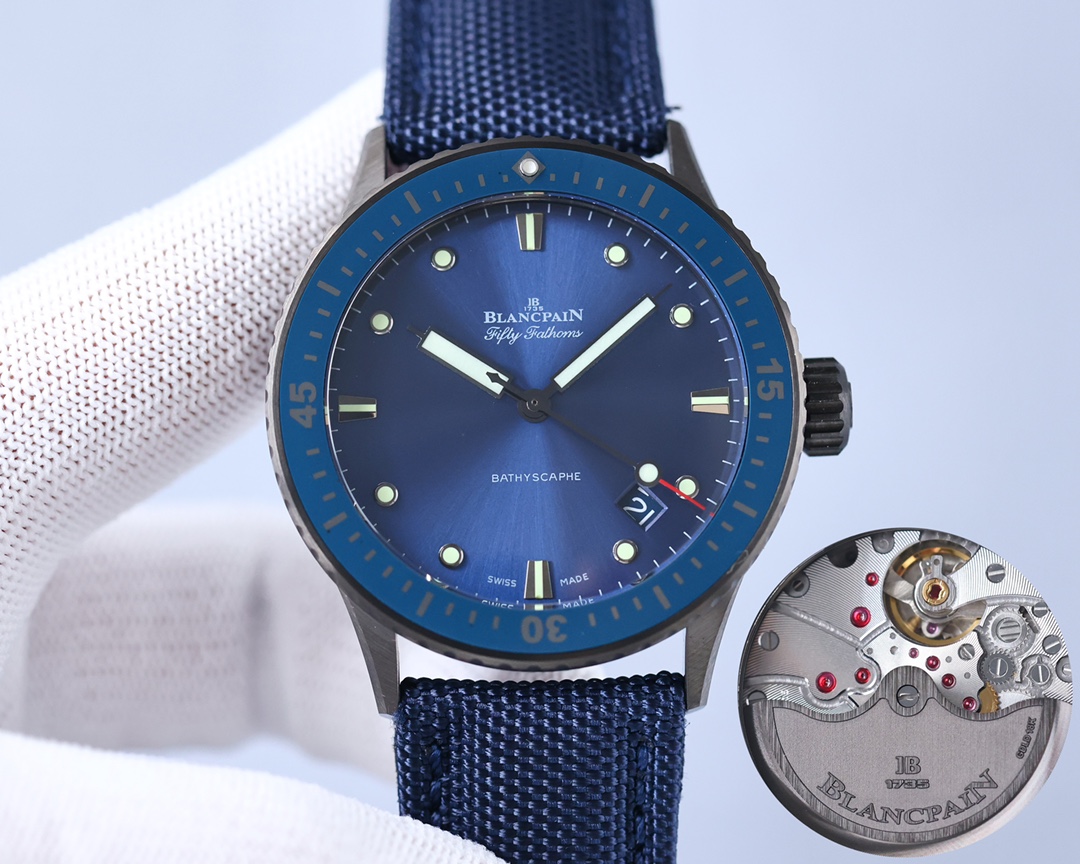 Blancpain - This functional watch comes from the classic Blancpain collection