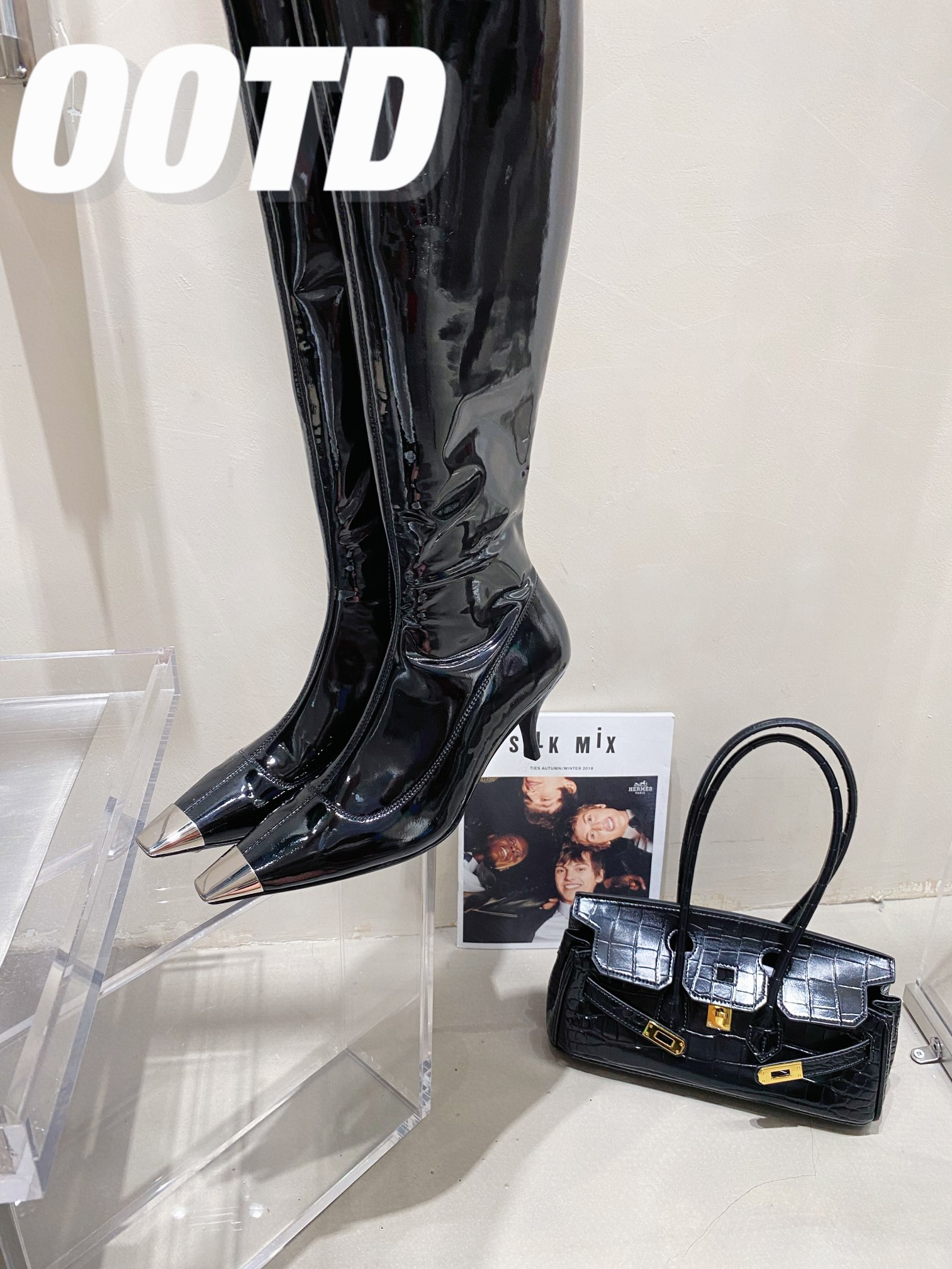 𝙎𝙖𝙞𝙣𝙩 𝙇𝙖𝙪𝙧𝙚𝙣𝙩 | 𝟐𝟎𝟐𝟏/𝐒𝐒 𝐧𝐞𝐰 YSL｜Saint Laurent 2022SS Stretch Patent Leather Boots