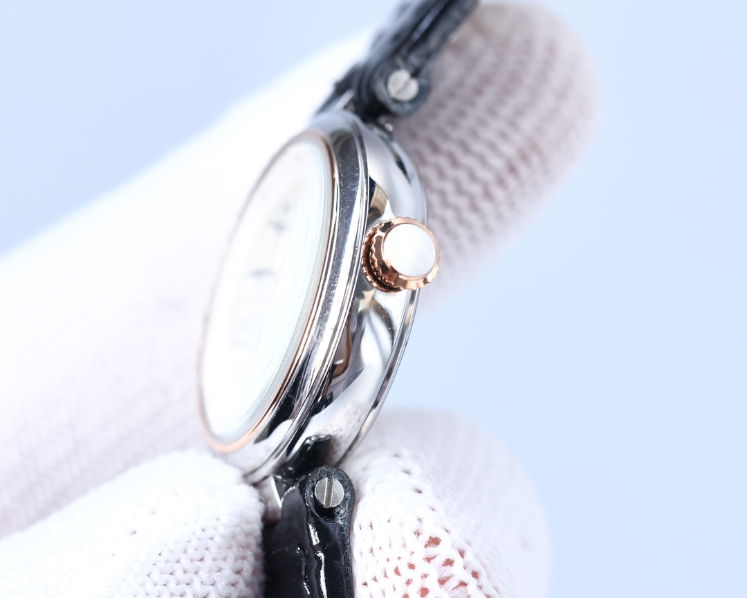 Tissot's latest Carrie series T126.010 Swiss quartz women's watch