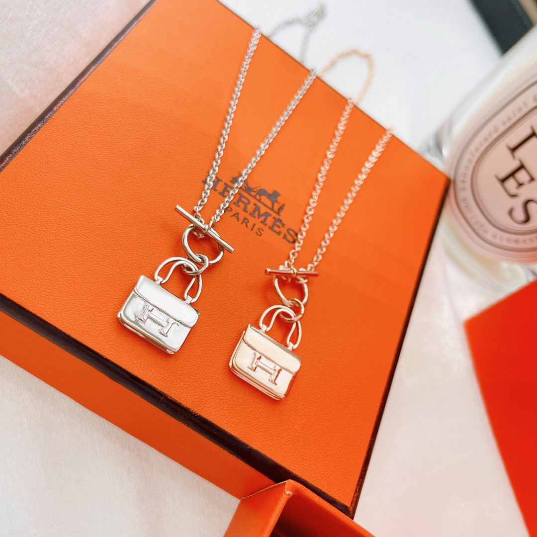 Hermes necklace