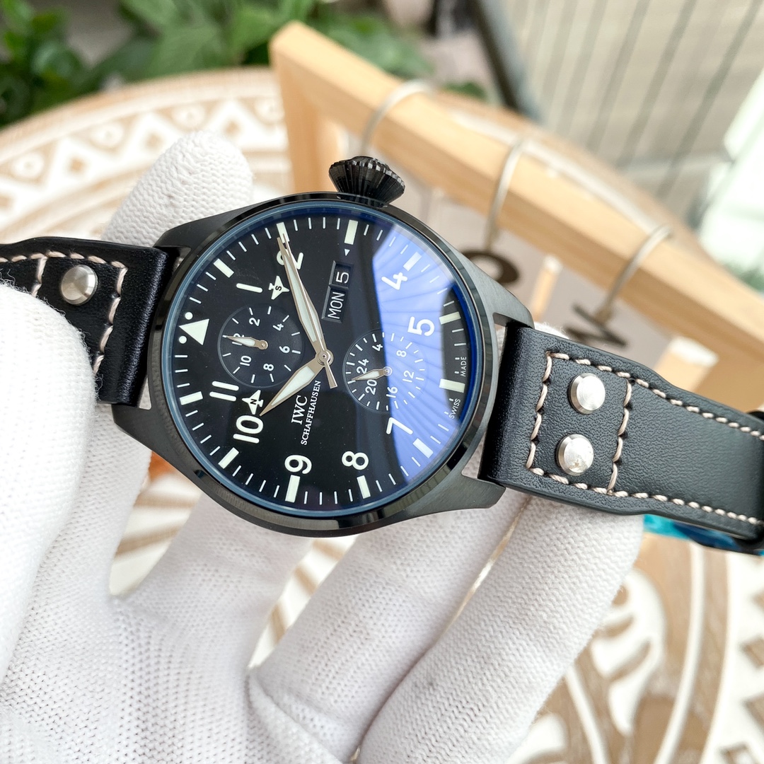 IWC- Fine men's watches Fully automatic mechanical movement, top 316 steel case and strap