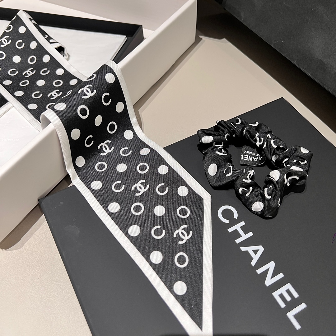 𝐂𝐡𝐚𝐧𝐞𝐥 