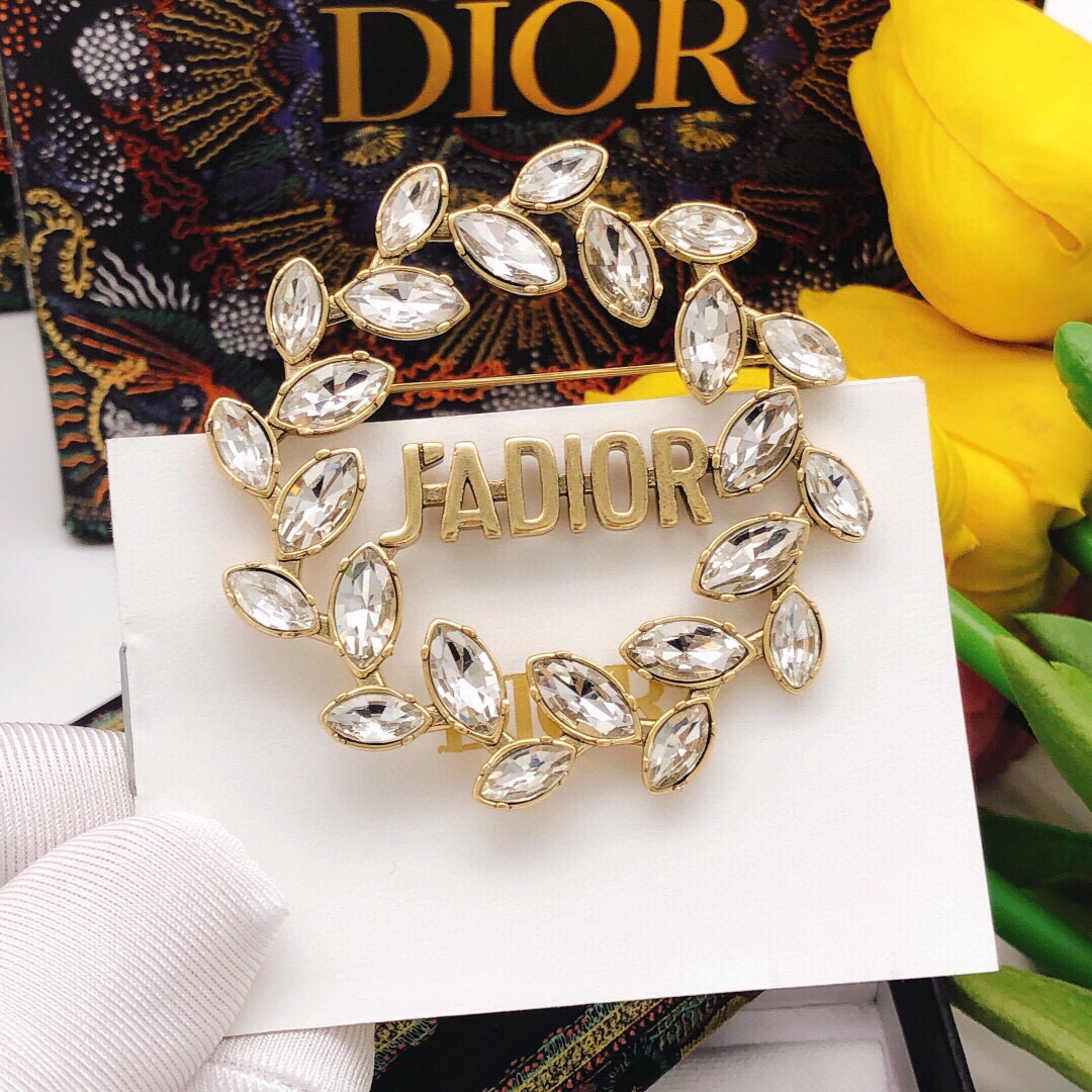 Dior brooch