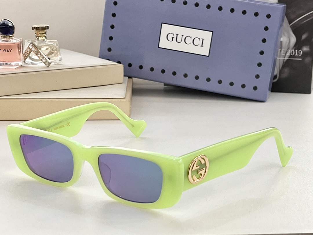 GUCCI GG0516S
