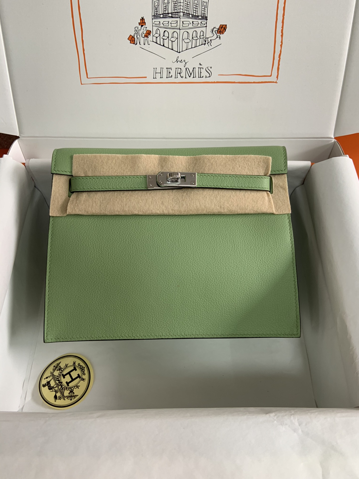 Kelly danse II 22cm evercolor calfskin avocado green silver buckle