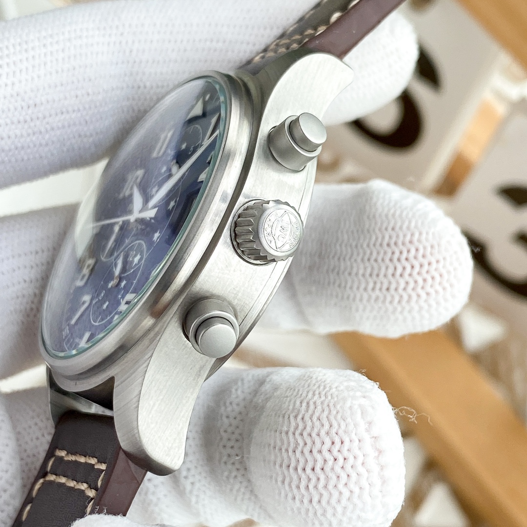 IWC- Fine men's watches Fully automatic mechanical movement, top 316 steel case and strap