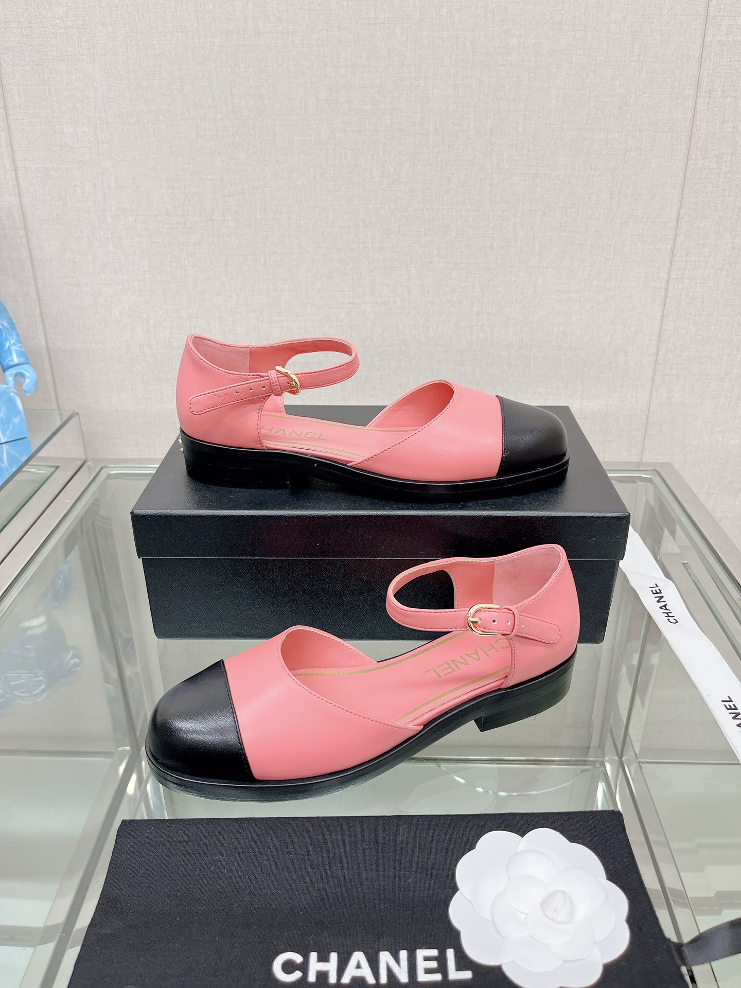 CHANEL 23Ss small incense thick bottom Mary Jane hollow sandals imported lambskin