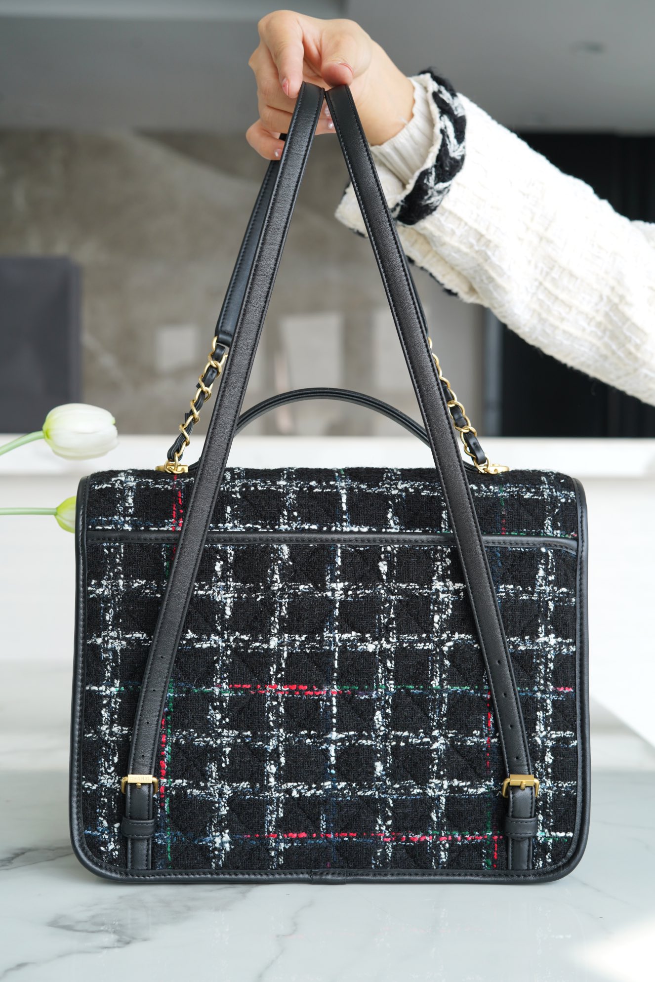 𝗖𝗛𝗔𝗡𝗘𝗟✦ Woven in tweed 𝟮𝟮k Premium Handmade Workshop Black Tweed Shoulder Bag 🖤🤍