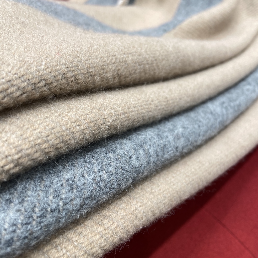 𝐇𝐞𝐫𝐦𝐞𝐬 • 𝟐𝟑𝐍𝐞𝐰【Khaki and Gray】(%90 merino wool + 10% cashmere)