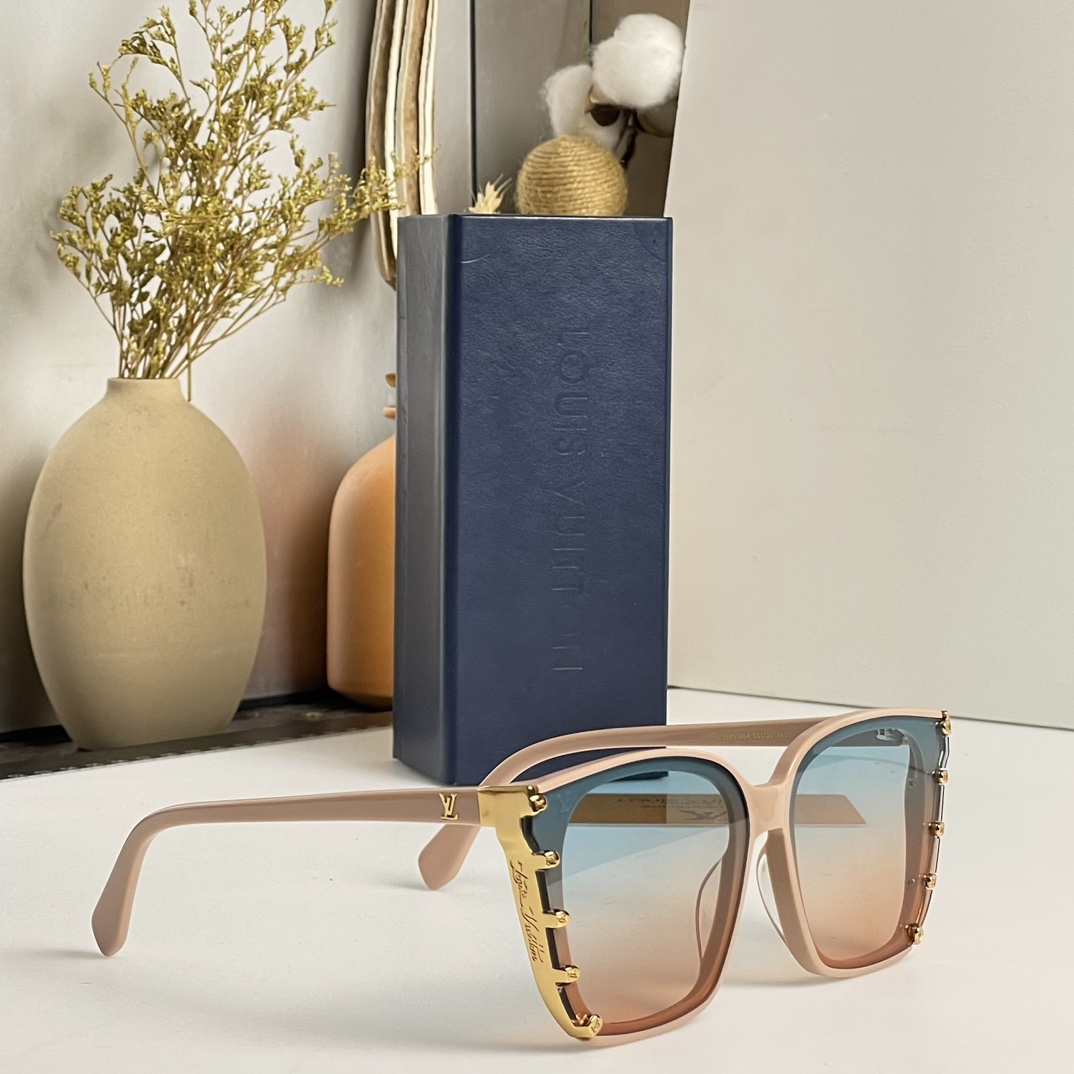 LOUIS VUITTON MODEL：Z1589