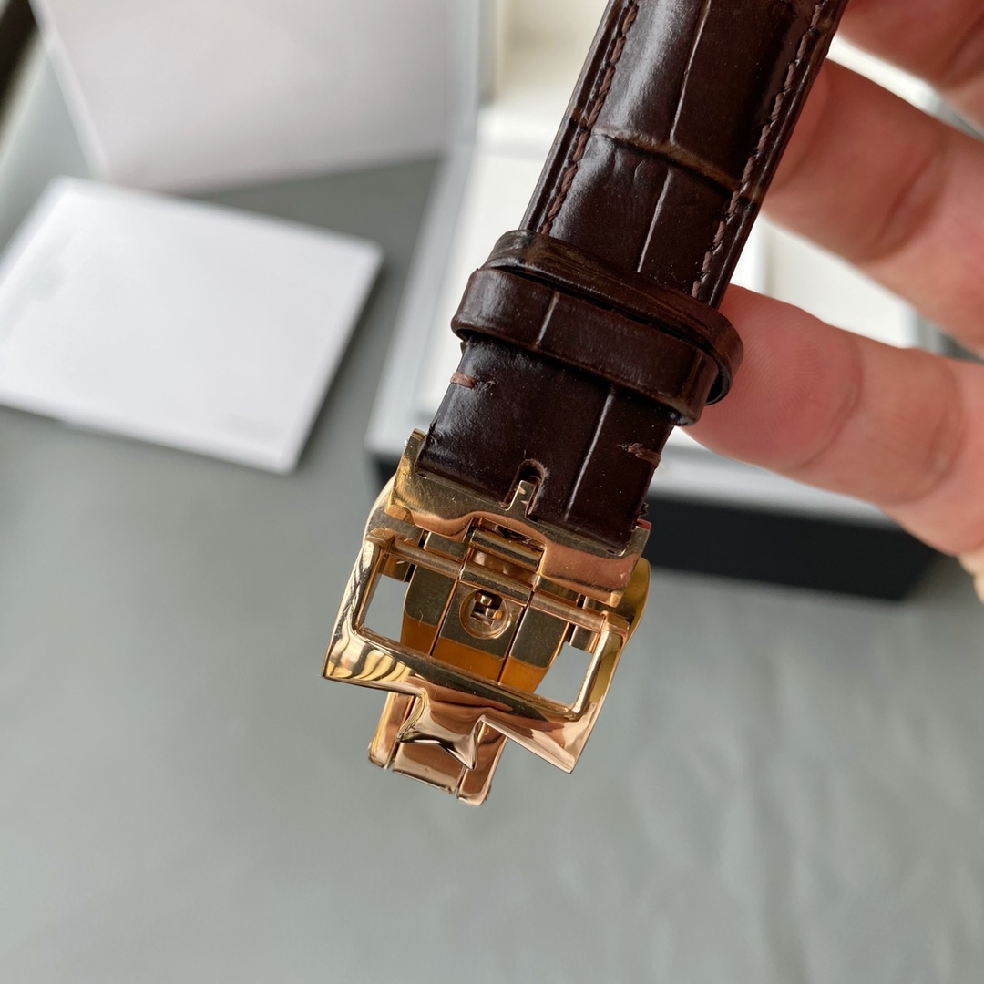 Vacheron Constantin hand-engraved watches