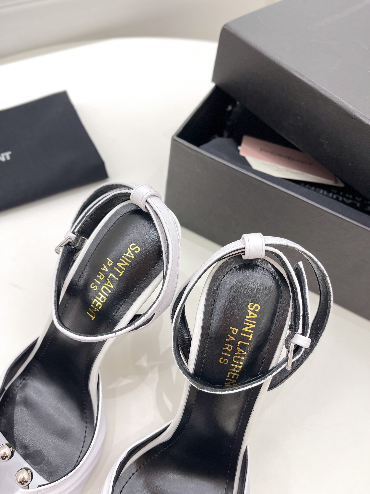 𝙎𝙖𝙞𝙣𝙩 𝙇𝙖𝙪𝙧𝙚𝙣𝙩 | 𝟐𝟎𝟐𝟏/𝐒𝐒 𝐧𝐞𝐰 YSL｜Roland 2022/fw early spring new baked high heels