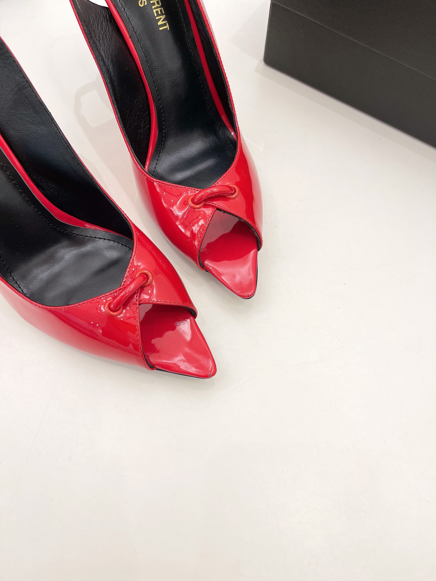 𝙎𝙖𝙞𝙣𝙩 𝙇𝙖𝙪𝙧𝙚𝙣𝙩 | 𝟐𝟎𝟐𝟏/𝐒𝐒 𝐧𝐞𝐰 YSL｜Roland 2022/fw early spring new baked high heels