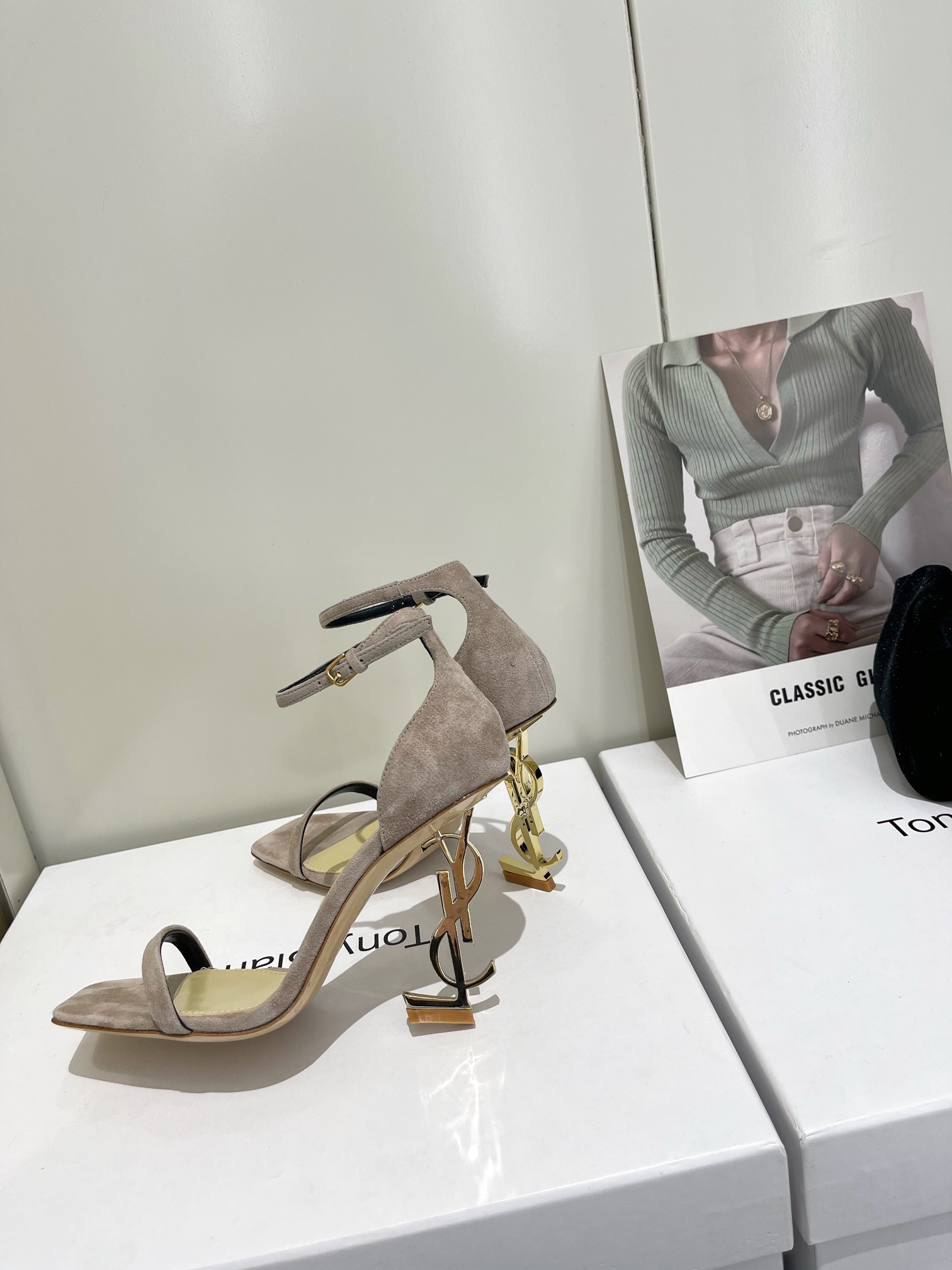 𝙎𝙖𝙞𝙣𝙩 𝙇𝙖𝙪𝙧𝙚𝙣𝙩 | 𝟐𝟎𝟐𝟐/𝐒𝐒 𝐧𝐞𝐰 YSL｜Saint Laurent silk diamond buckle high heels Imported silk