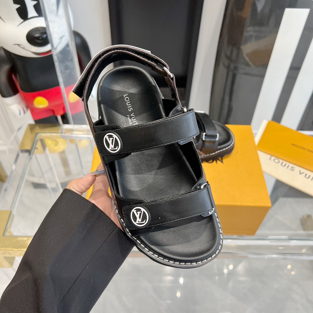 Louis Vuitton 2023 spring and summer beach sandals