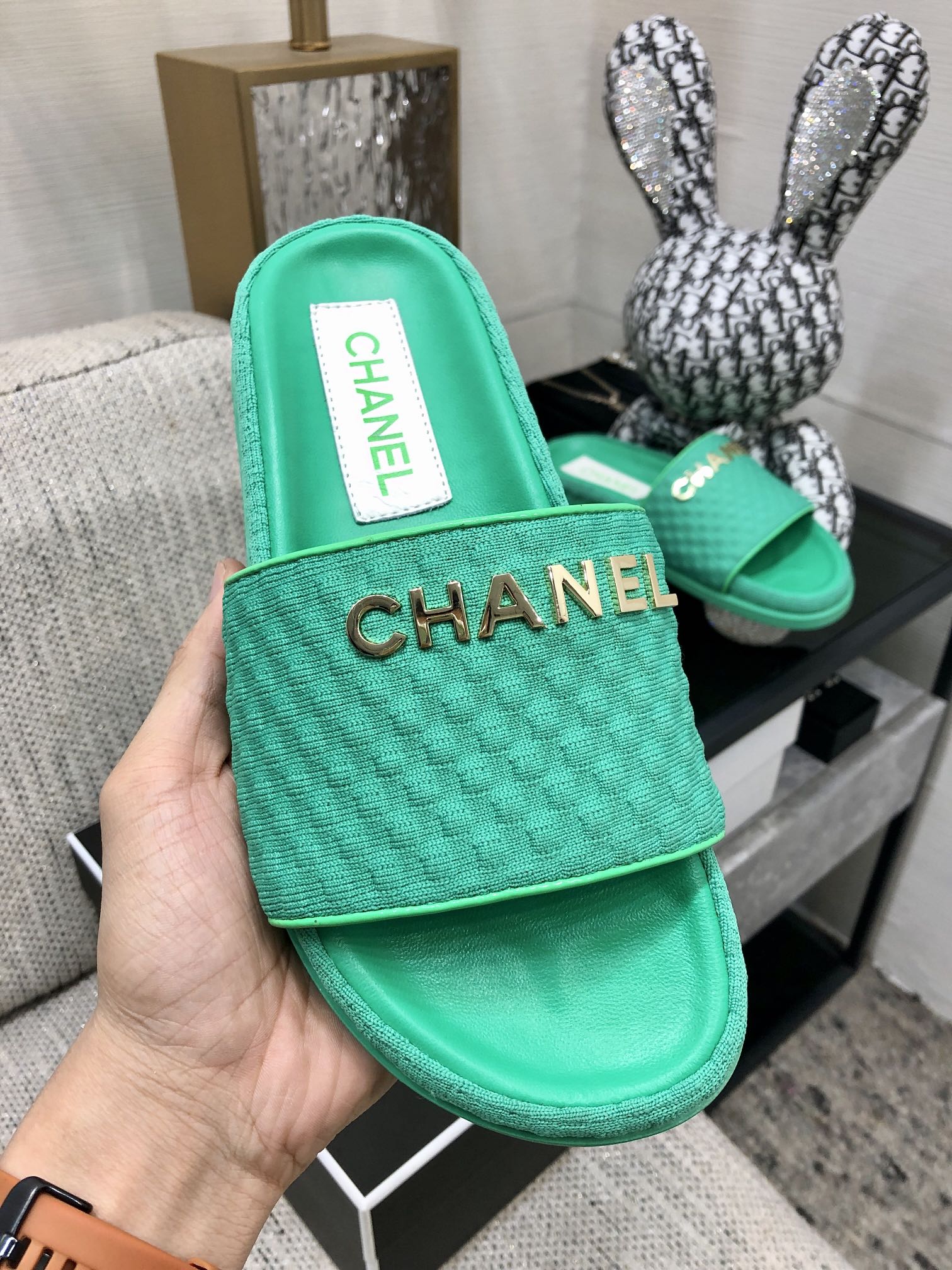 CHANEL 2022 early spring latest honey slippers fashion versatile series imported sheepskin cushioned feet
