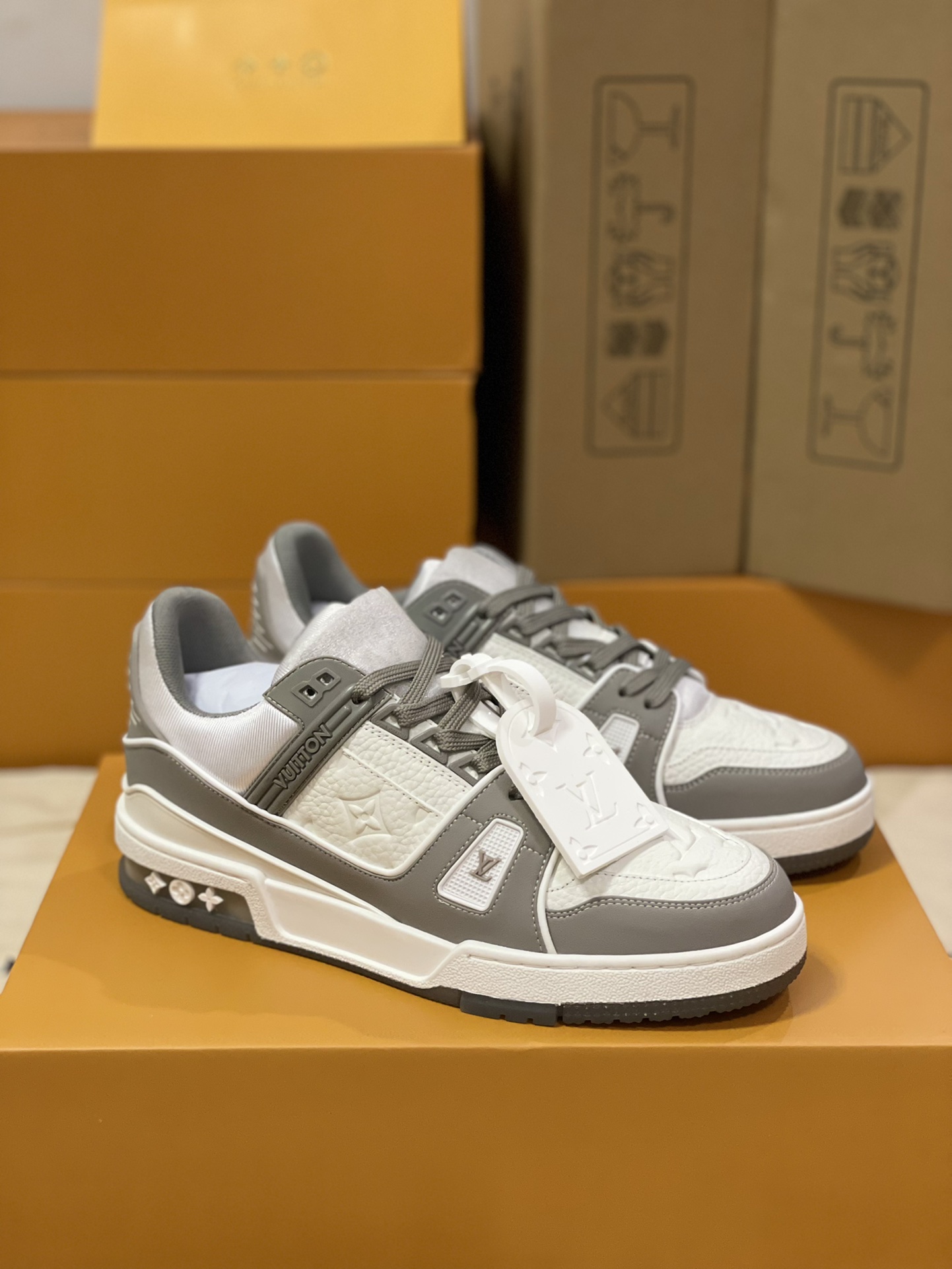 Louis Vuitton Trainer couple style 1A8KB8