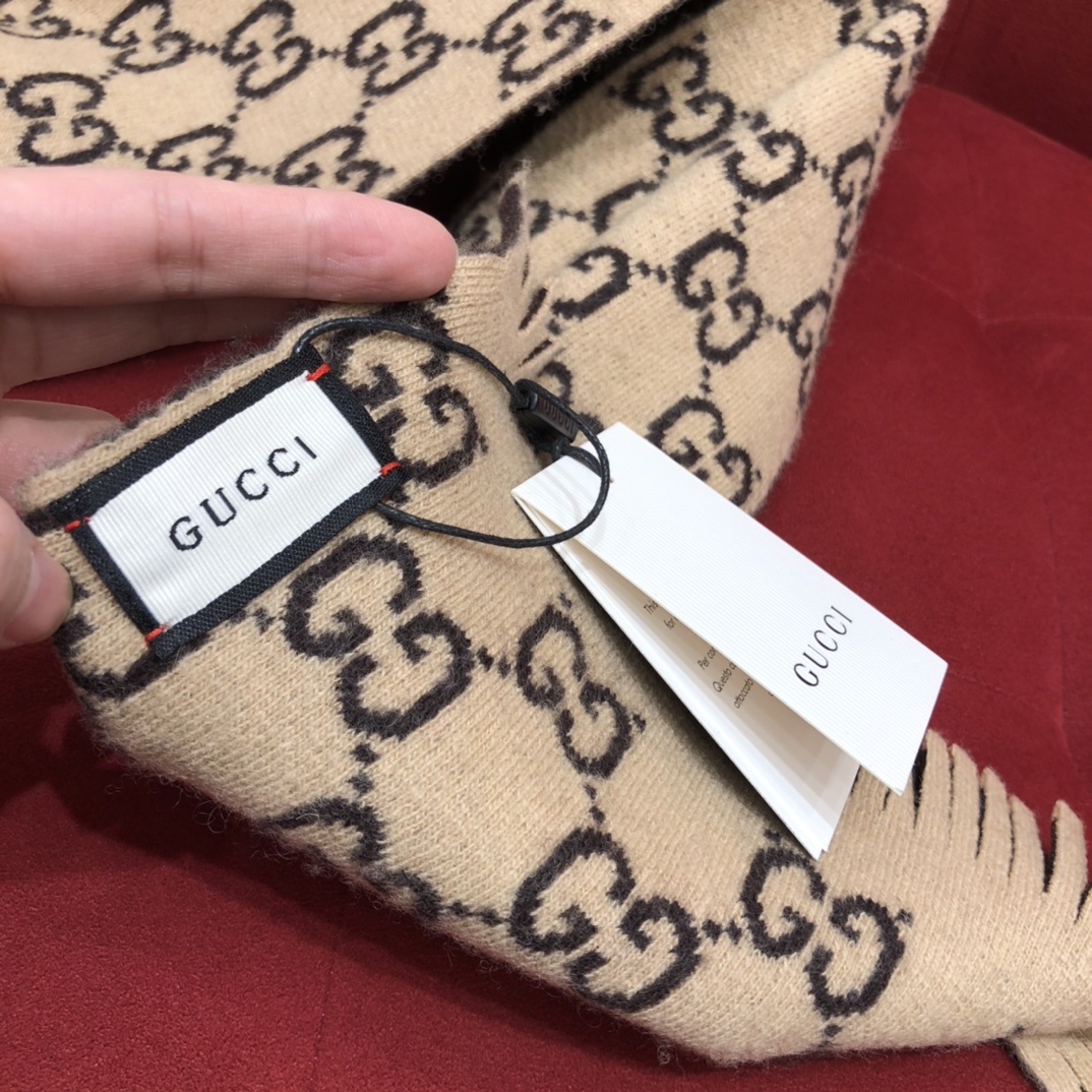 GUCCI · Reversible wool scarf 100% wool
