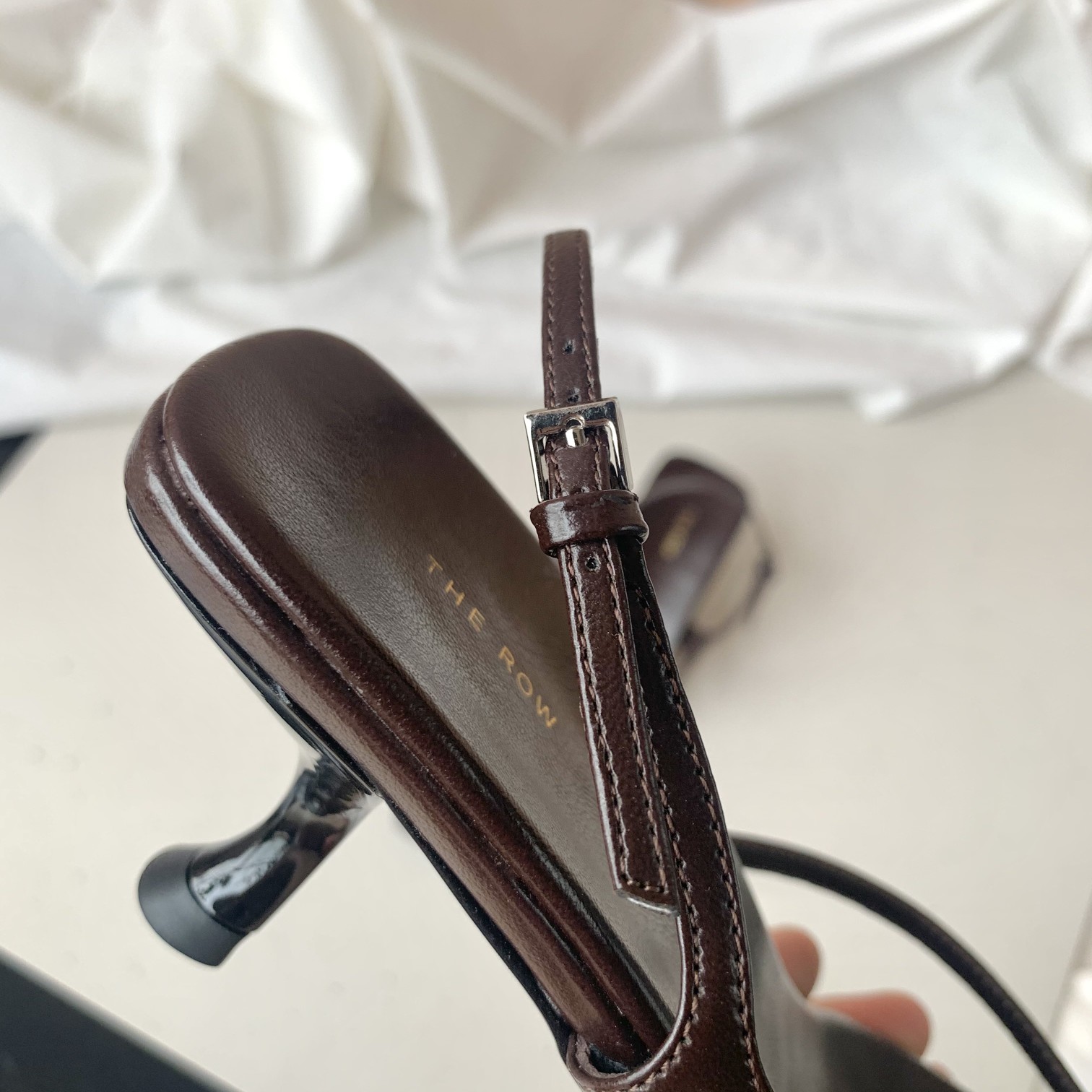 THE ROW | 𝟐𝟎𝟐𝟏/𝐒𝐒 𝐧𝐞𝐰 21/spring/summer clip-on sandals- Bespoke exclusive imported sheepskin