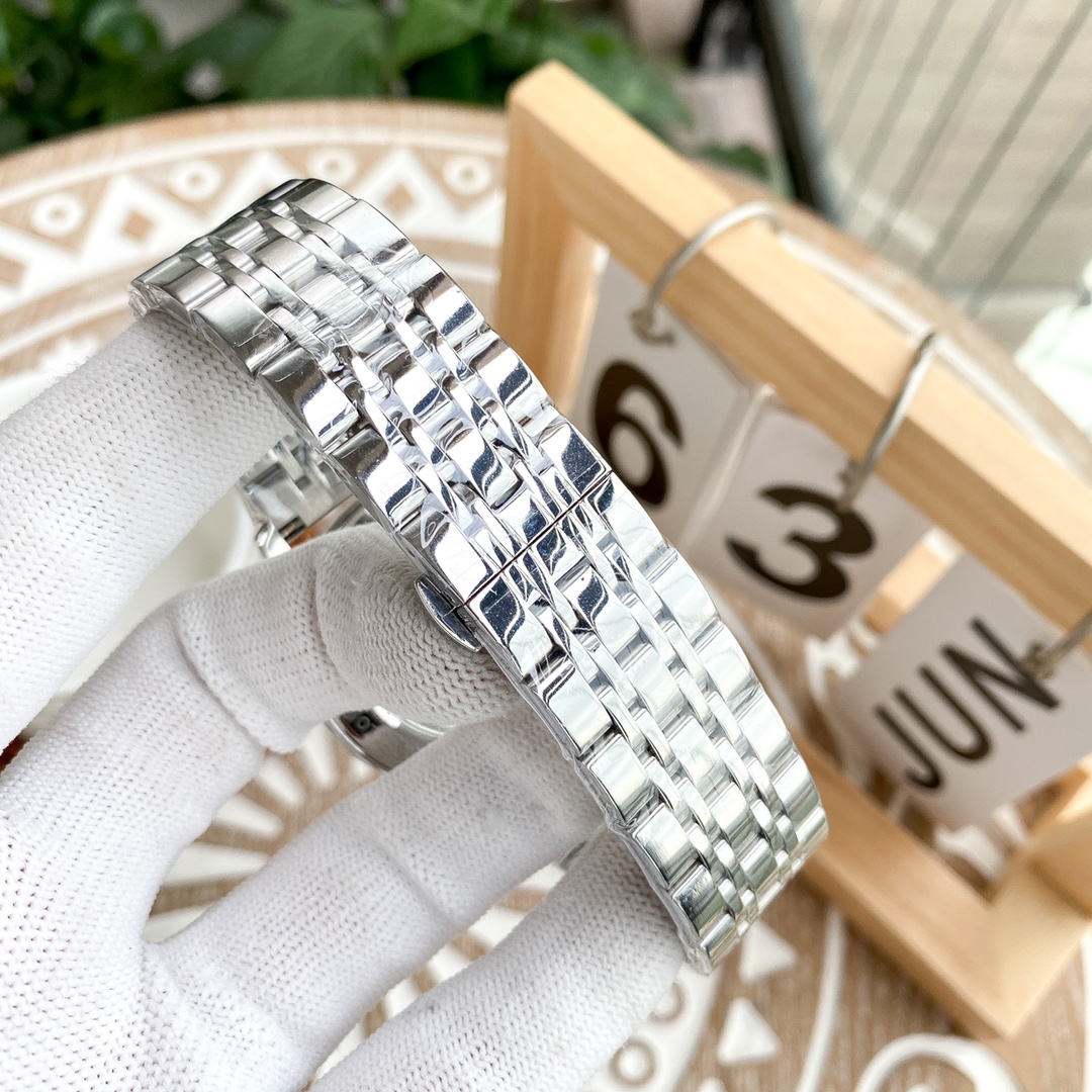 IWC- Fine men's watches Fully automatic mechanical movement, top 316 steel case and strap