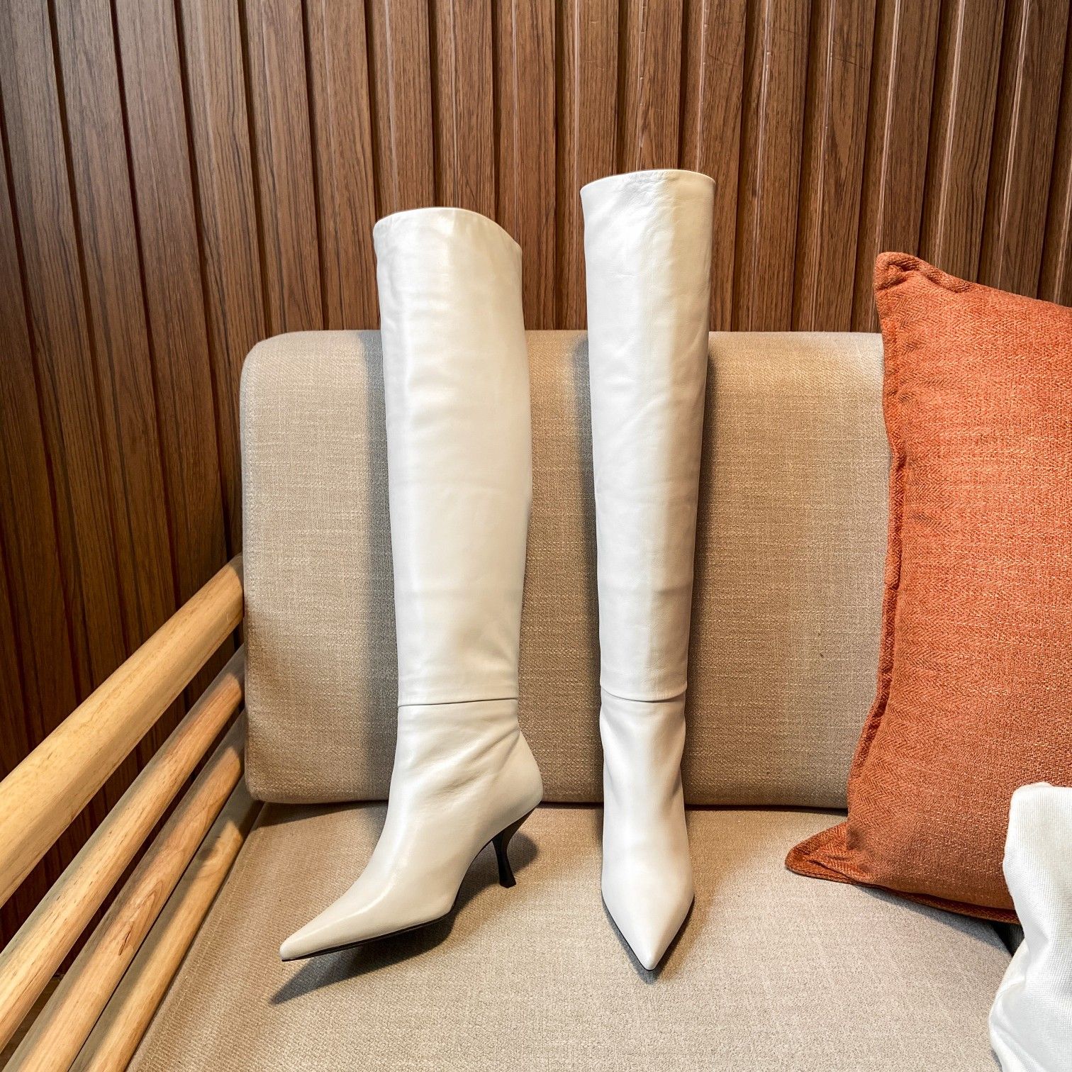 THE ROW · Autumn and winter exclusive beautiful fairy boots Original custom super soft lambskin material Heel height: 7cm