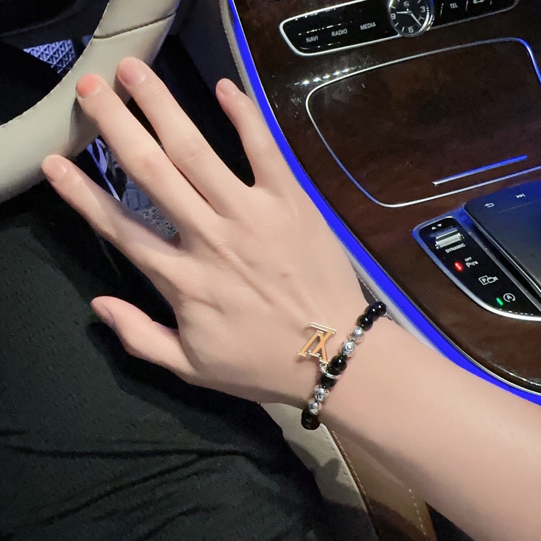 Louis Vuitton 🇷🇼 multi-element onyx thai silver style bracelet