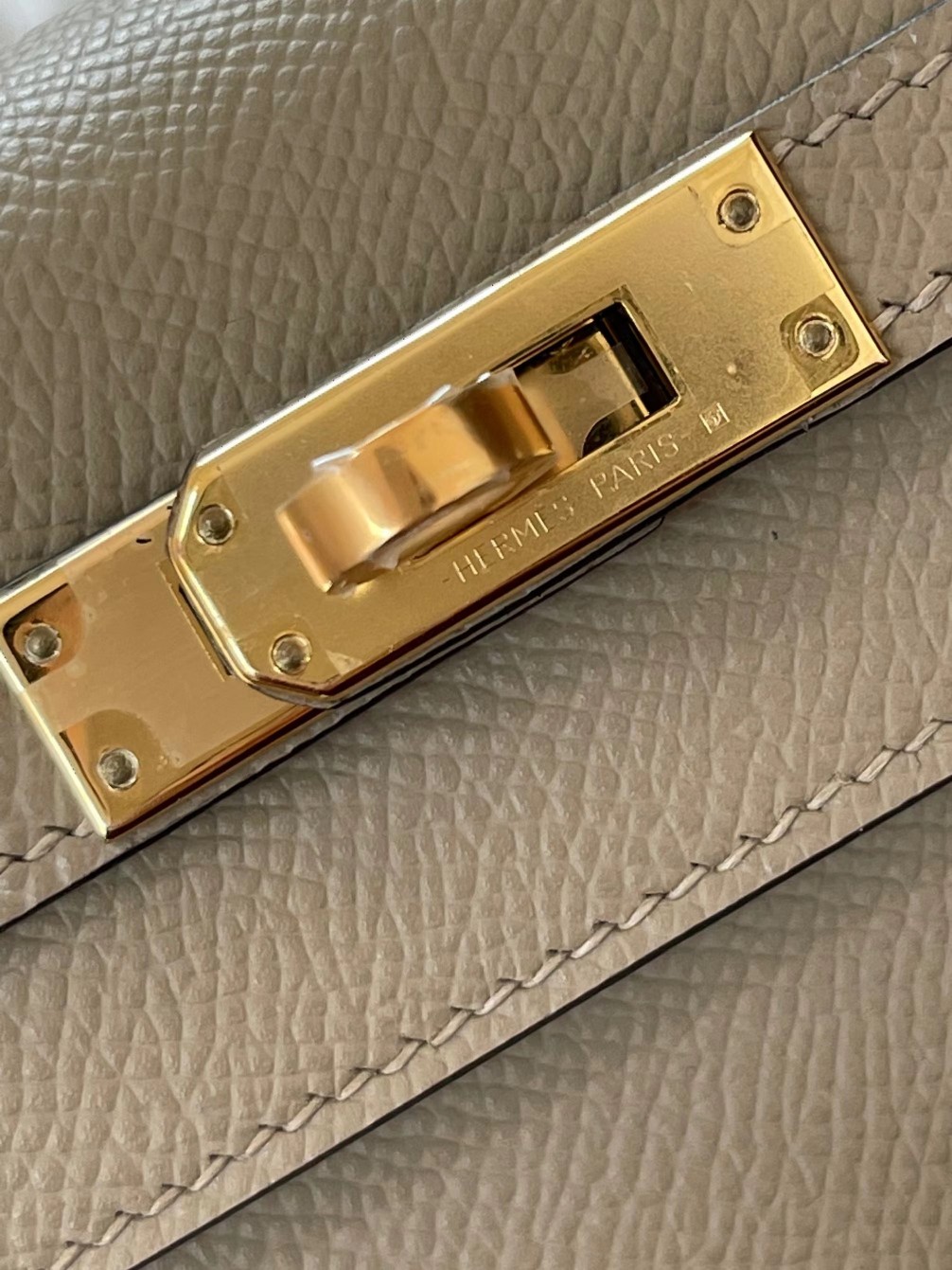 Kelly25 turtledove gray epsom leather gold buckle