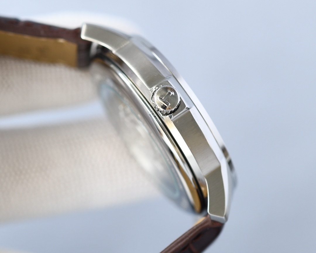 Tissot T065 series men's casual watch equipped with 2836 movement sapphire glass mirror