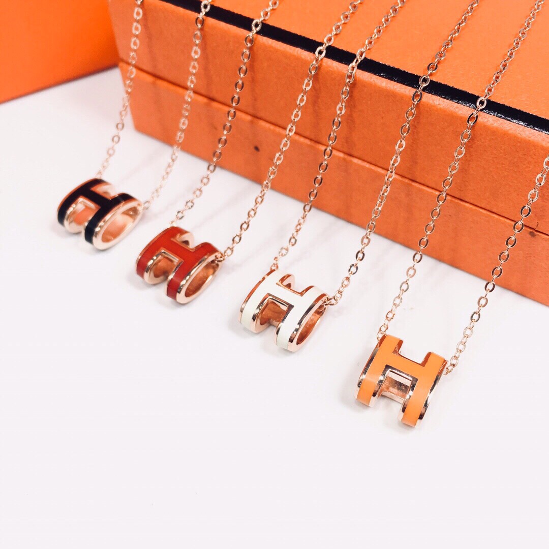 Hermes necklace