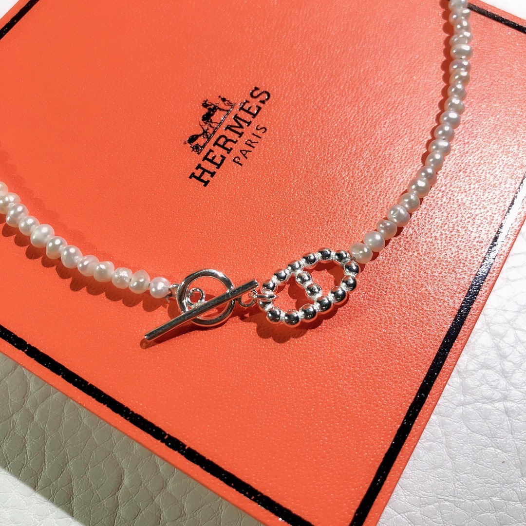 Hermes necklace