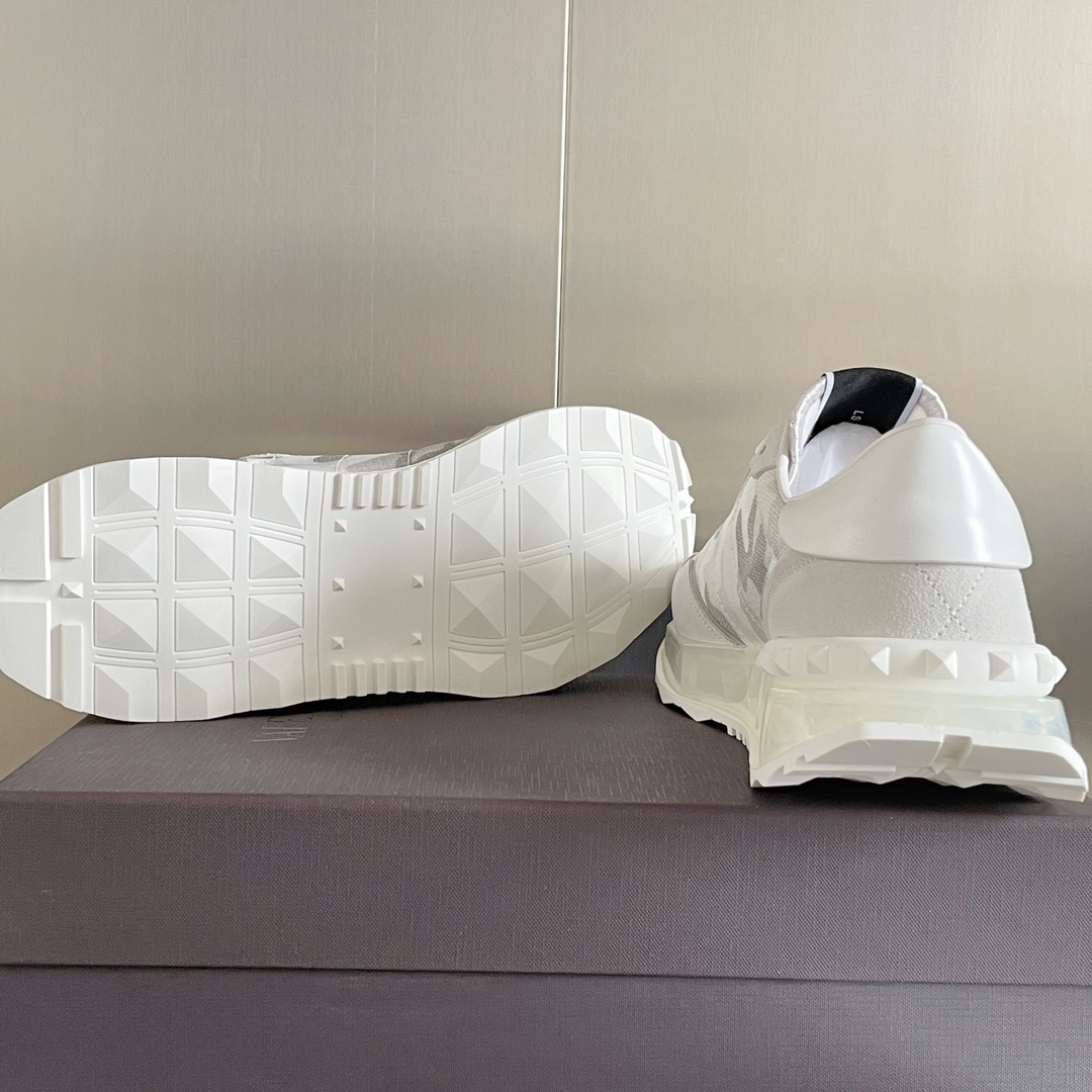 【Valentino】𝟐𝟎𝟐𝟏/𝐒𝐒 𝐧𝐞𝐰  Valentino new NETRUNNER series casual air cushion sports shoes