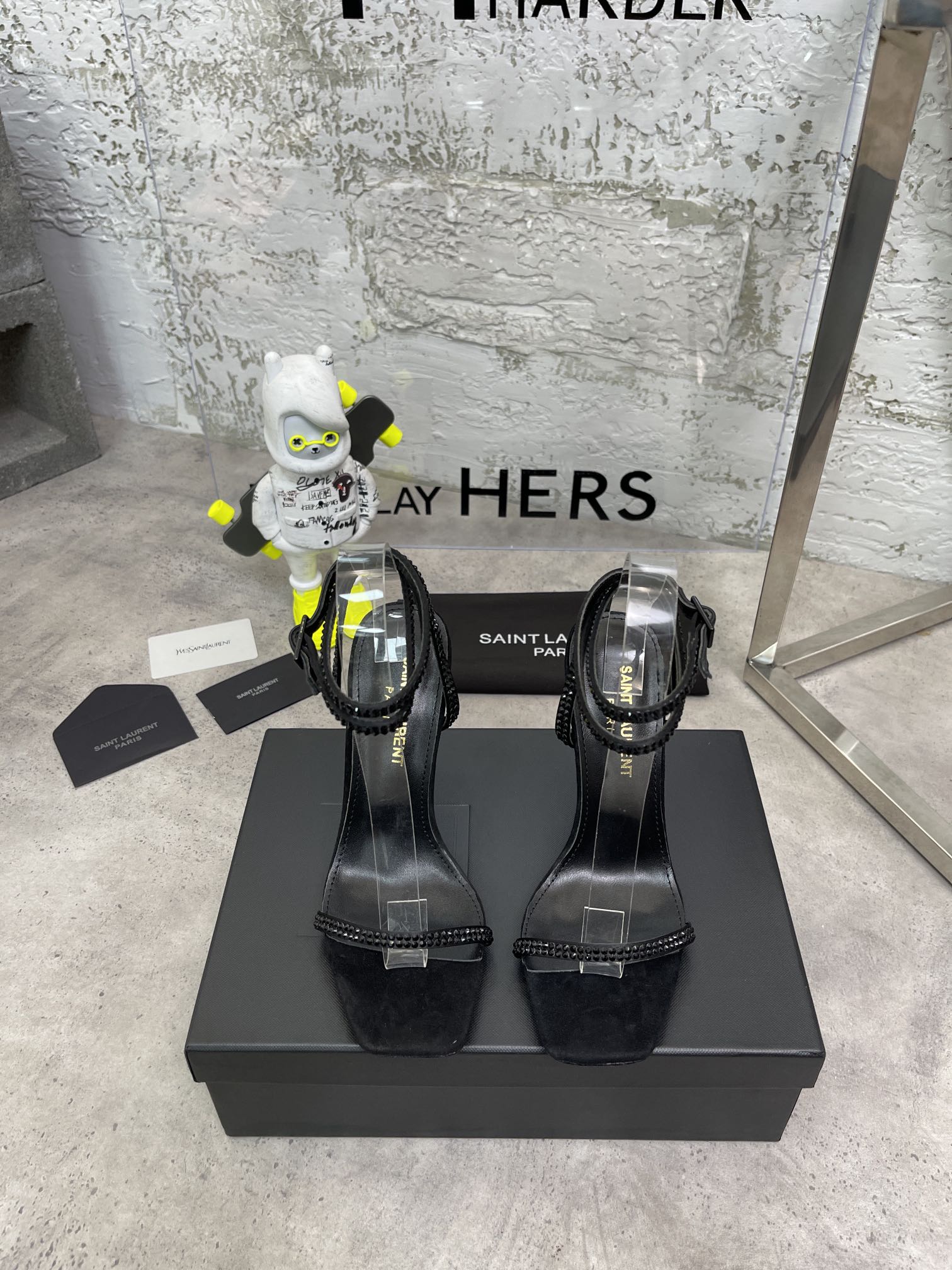 𝙎𝙖𝙞𝙣𝙩 𝙇𝙖𝙪𝙧𝙚𝙣𝙩 | 𝟐𝟎𝟐𝟐/𝐒𝐒 𝐧𝐞𝐰 YSL｜Early spring hot ysl high heel strappy sandals Italian leather sole