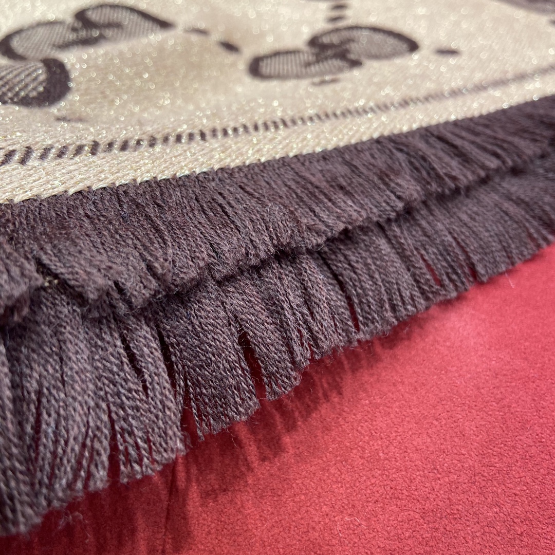 GUCCI Wool jacquard scarf 96% wool 2% polyamide 2% metal fiber