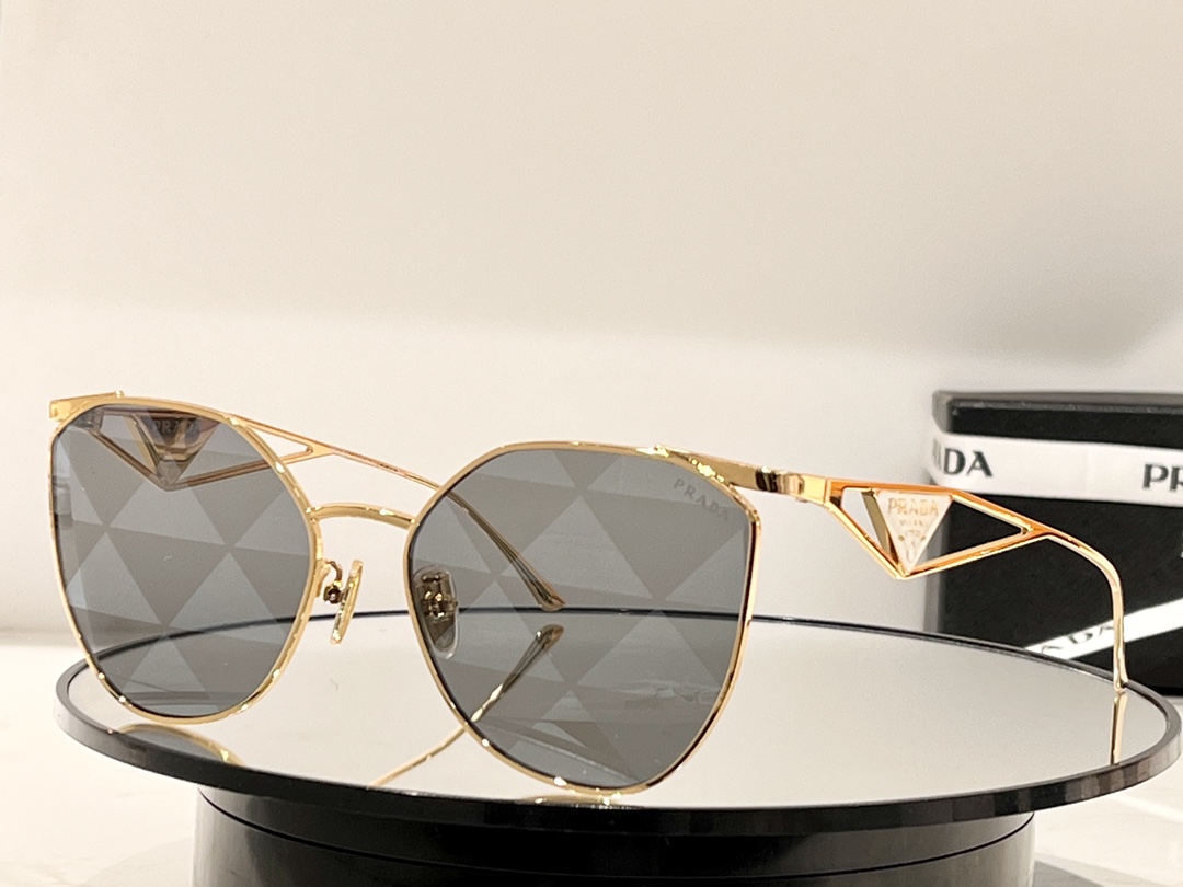 Prada Sunglasses with Symbole Triangle and Logo SPR50