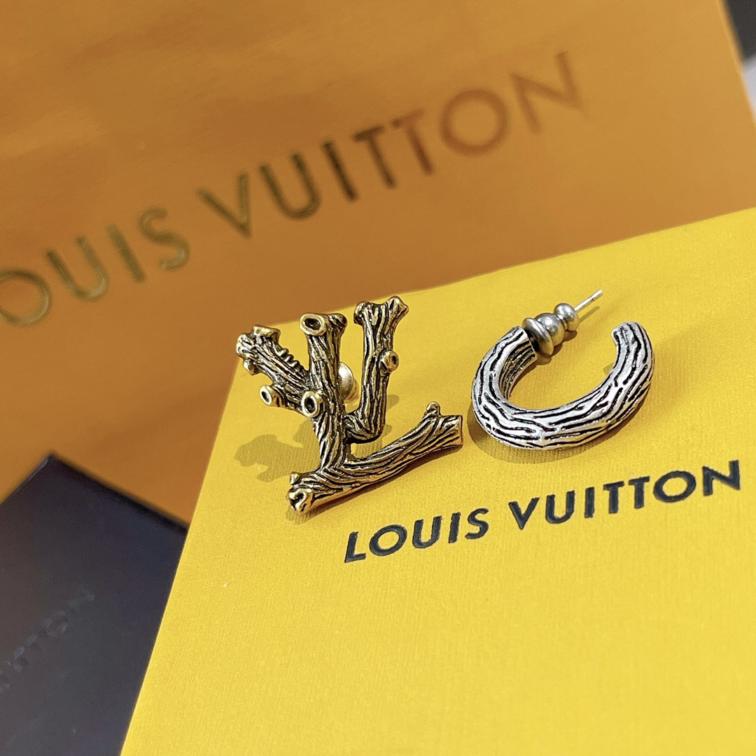 LLouis Vuitton LV Twig monogram stud earrings